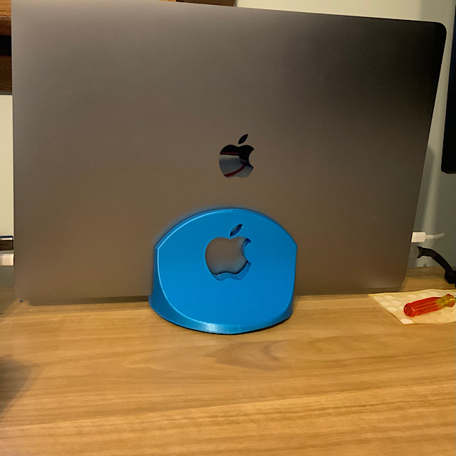 MacBook Pro Vertical Dock