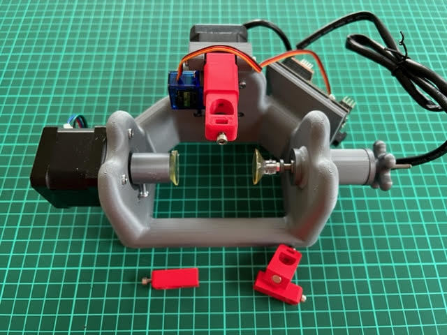 Easy switchable pen arm for sphero-bot
