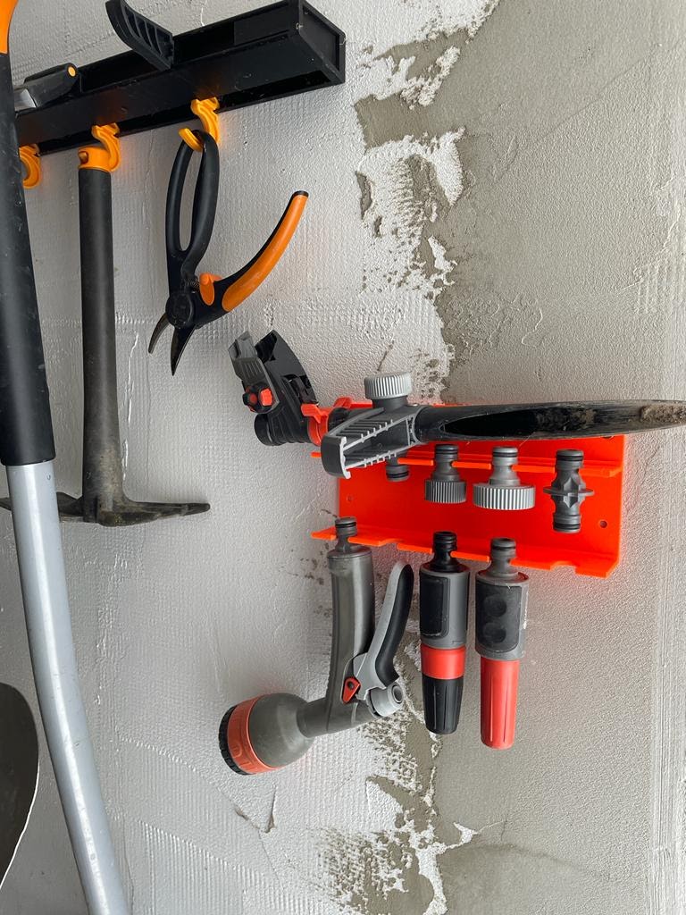 Gardena holder tool
