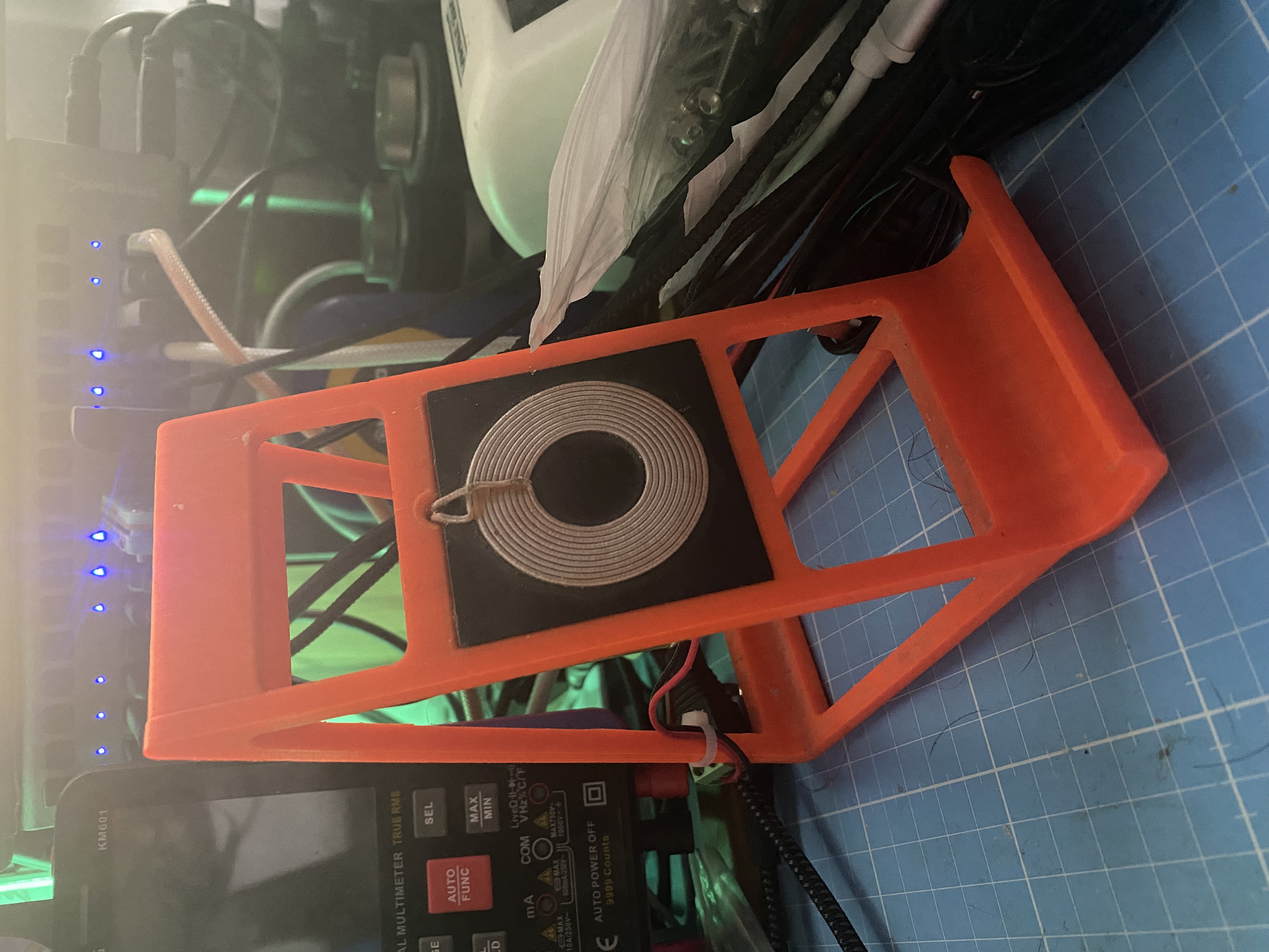 Qi stand v2