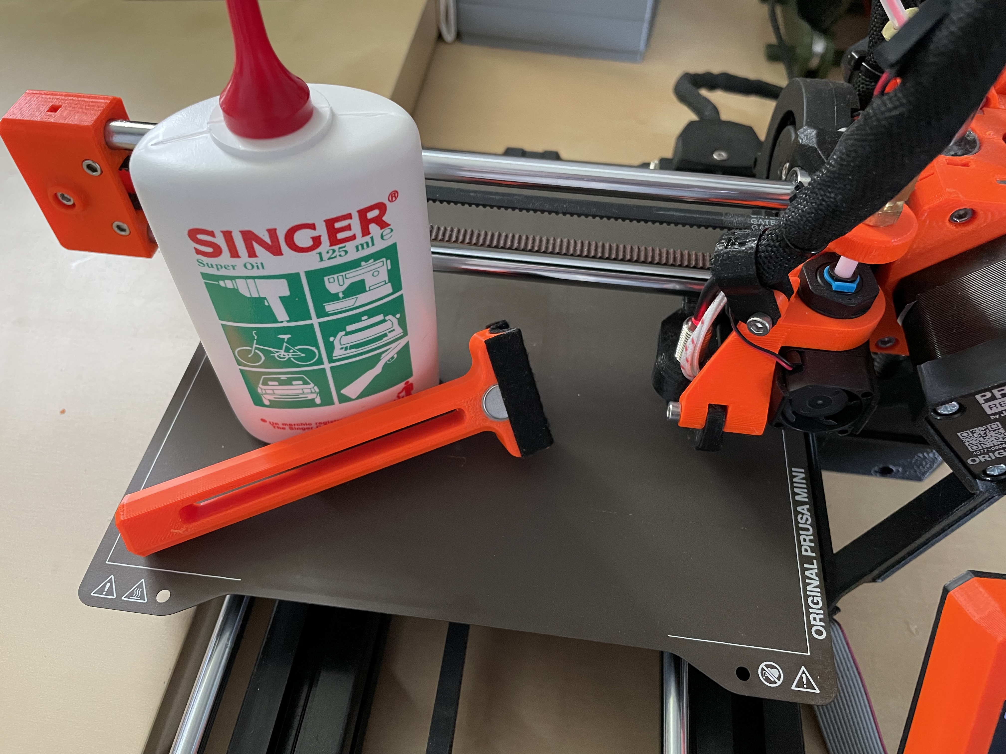 Lubi Boy - rod lubrication & cleaning (Ultimaker, Prusa)