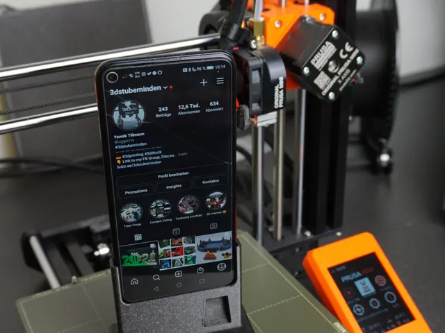 Smartphone Stand (for Huawei Nova 5T, Samsung A50 and more)