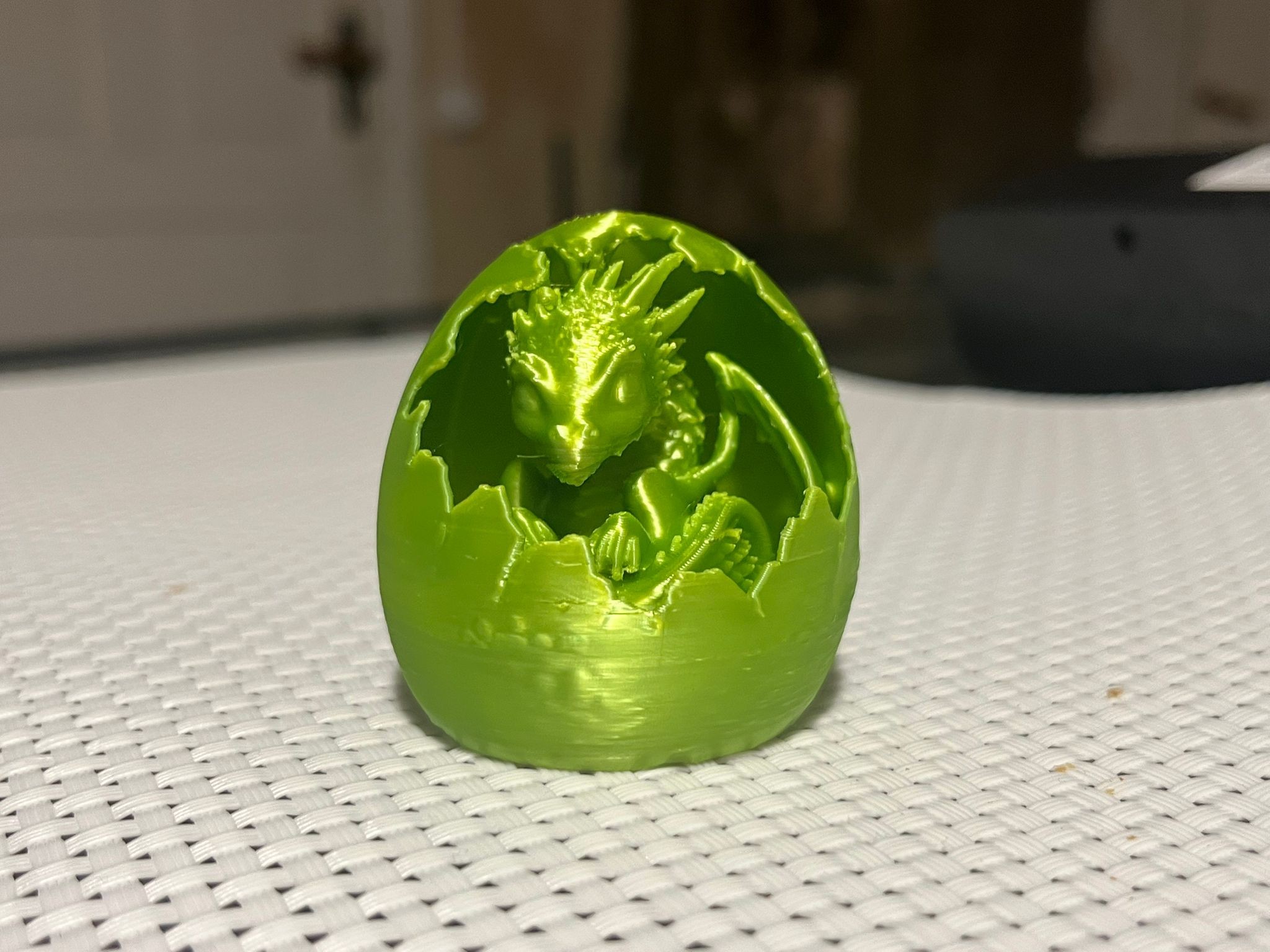 Dragon in eggshell — miniatura 4