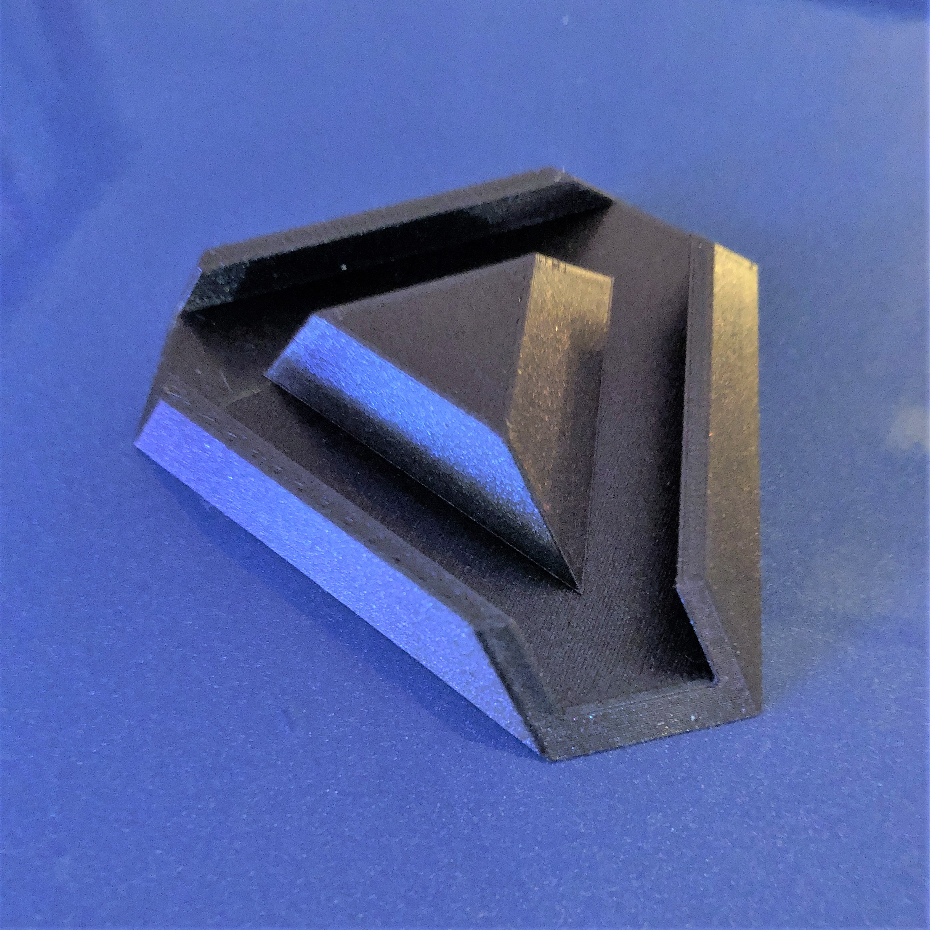 Miniatura 5 do modelo 3D The Volcano  iPhone Stand.