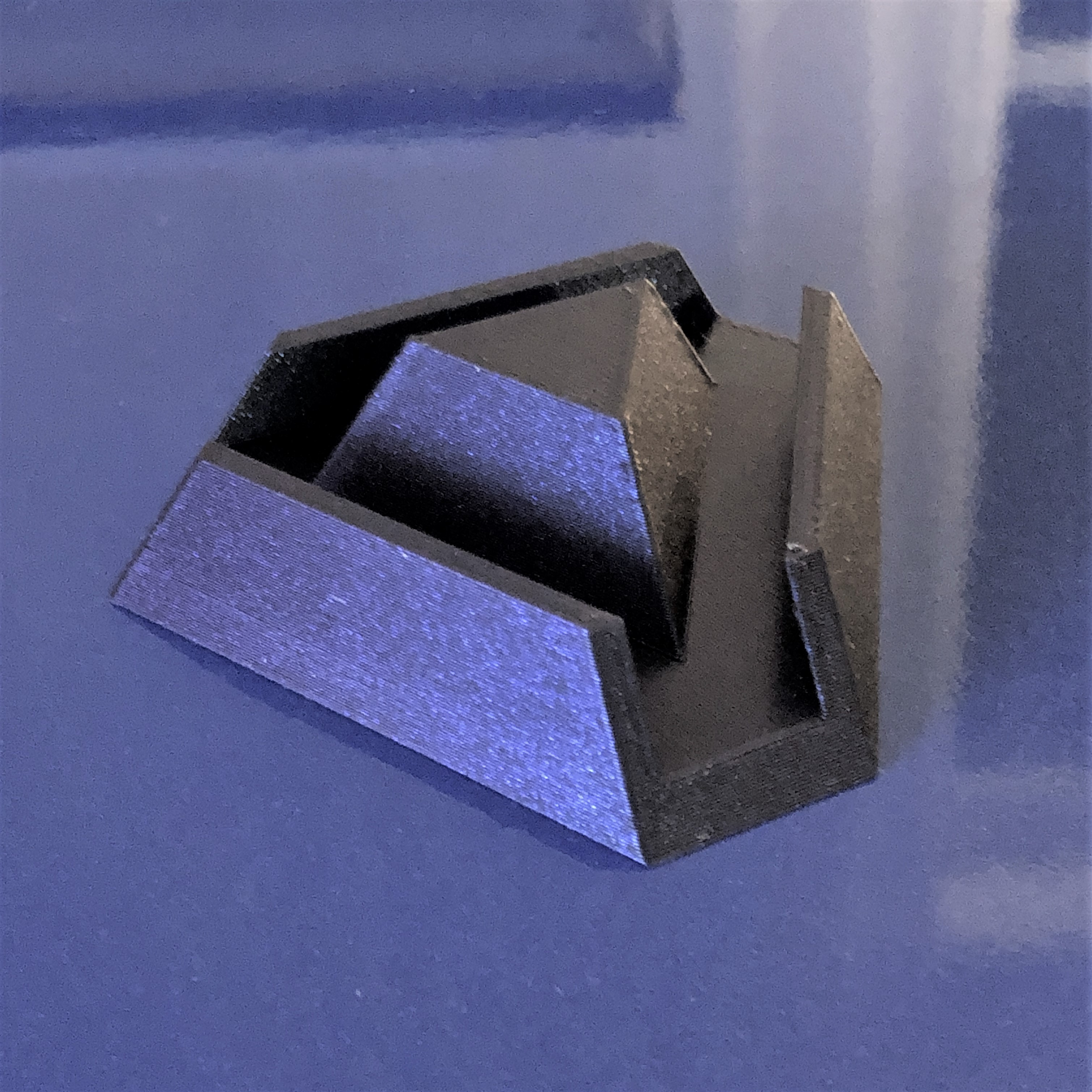 Miniatura 4 do modelo 3D The Volcano  iPhone Stand.