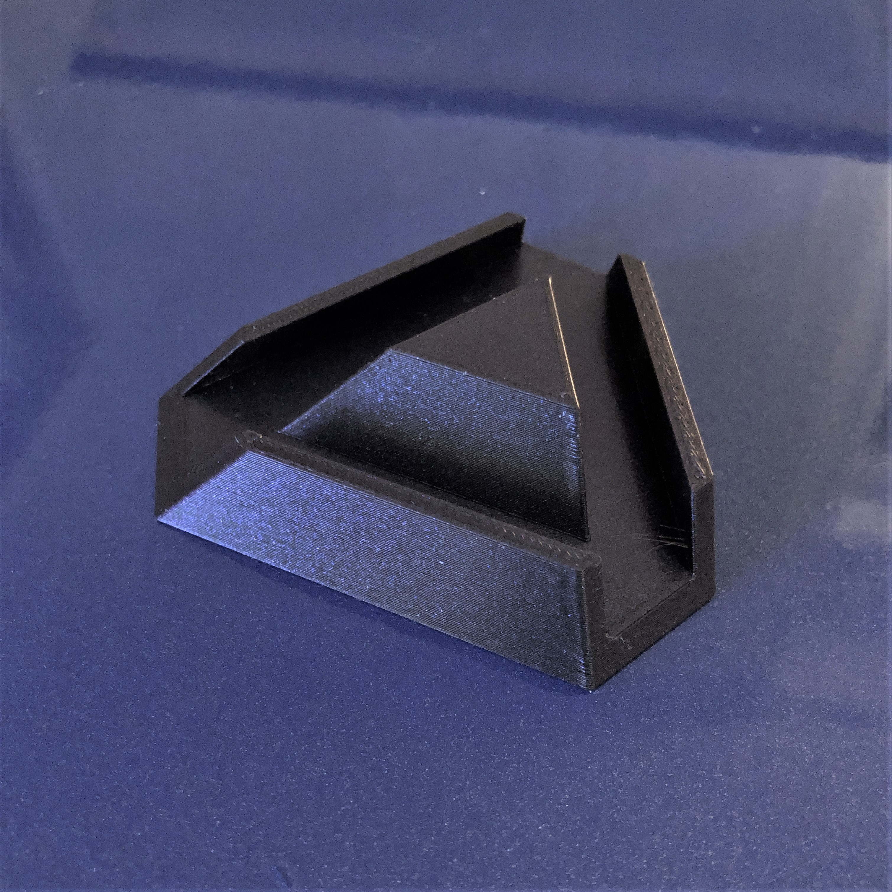 Miniatura 6 do modelo 3D The Volcano  iPhone Stand.