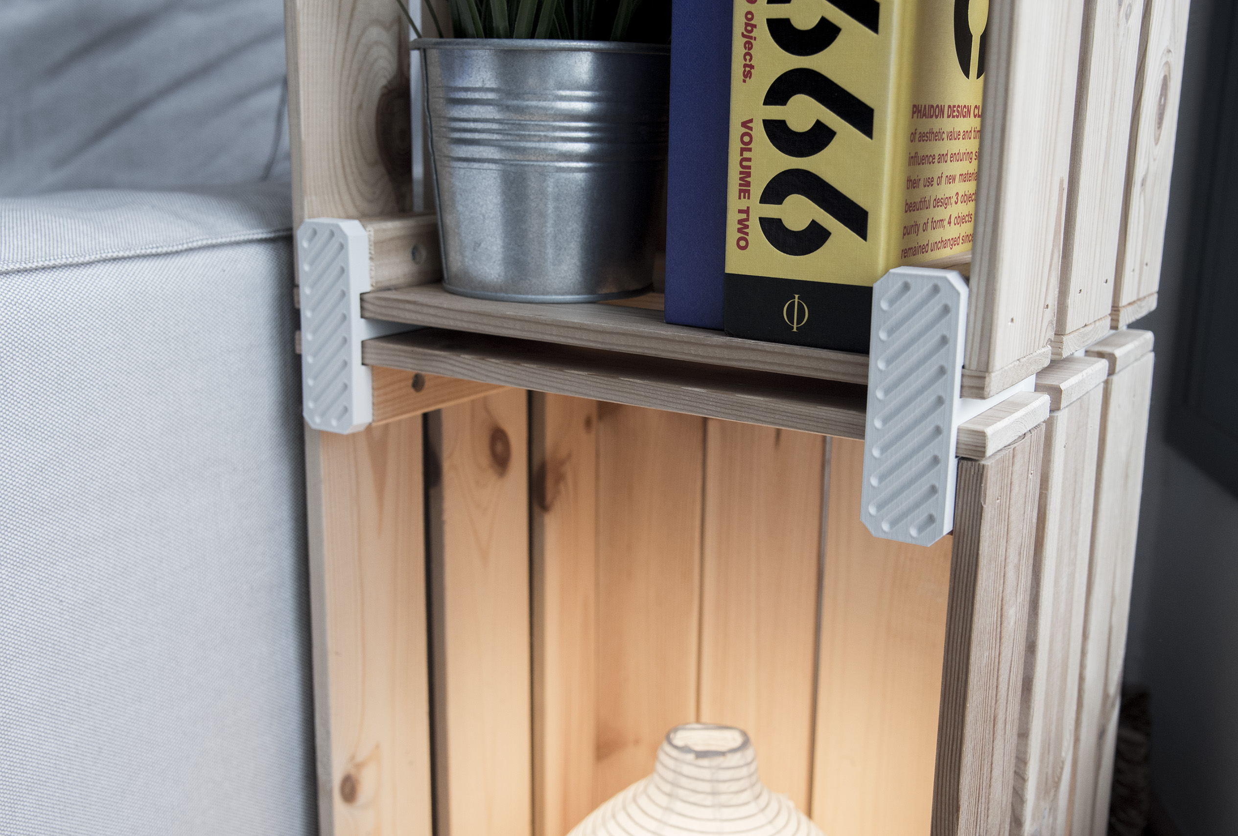Table & Shelves  - KNAGGLIG Ikea Mod