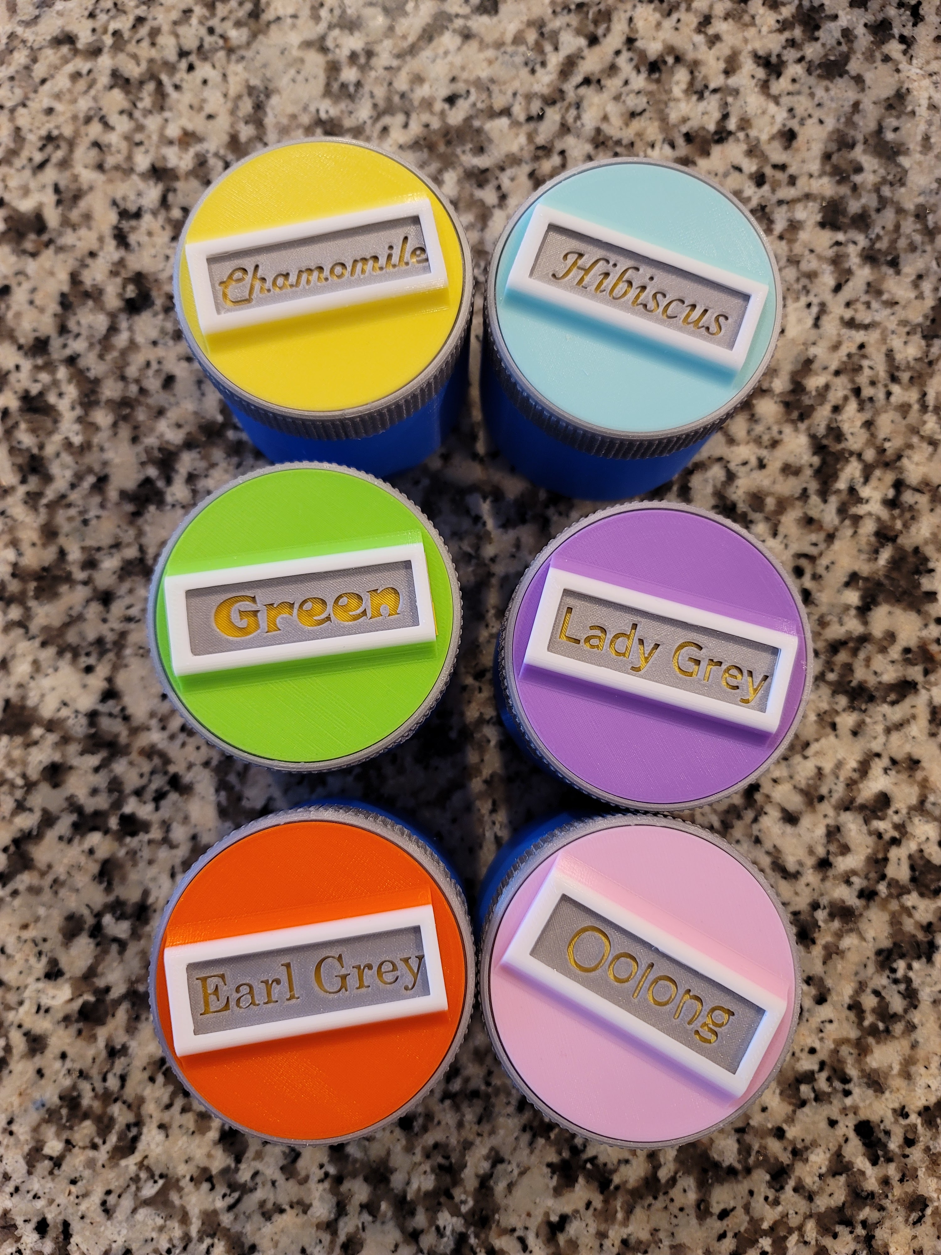 Loose leaf tea containers with interchangeable labels by pbankey