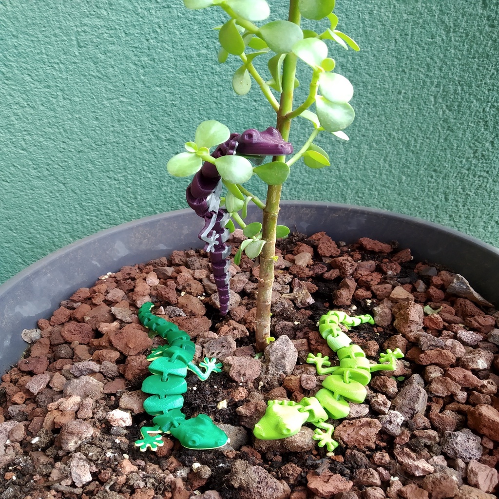 Miniatura 9 do modelo 3D Articulated Lizard v2