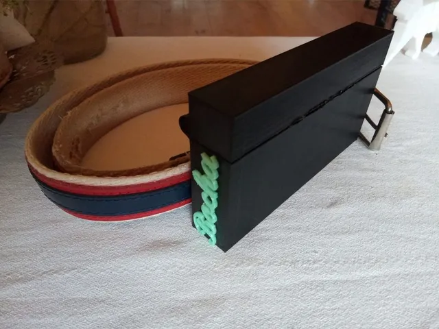 Cellphone box for belt - Caja para teléfono chico en cinturón