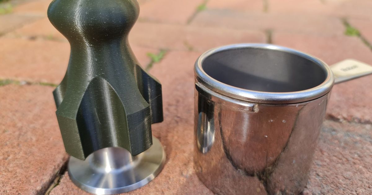 Tamper guide for Cafelat Robot espresso machine by sacrilegor