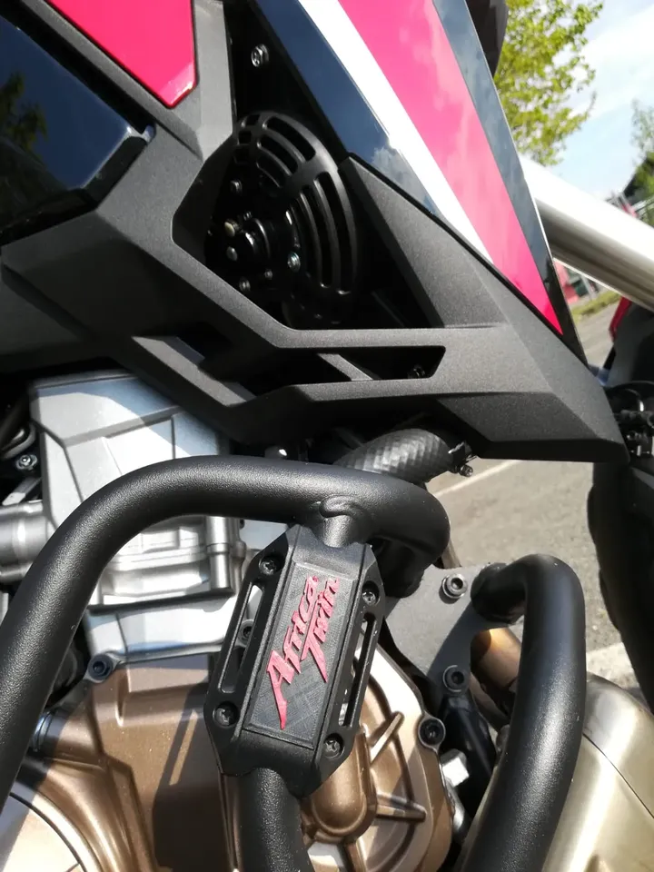 Honda CB500X 2022 Modelo 3D - Descargar Vehículos on