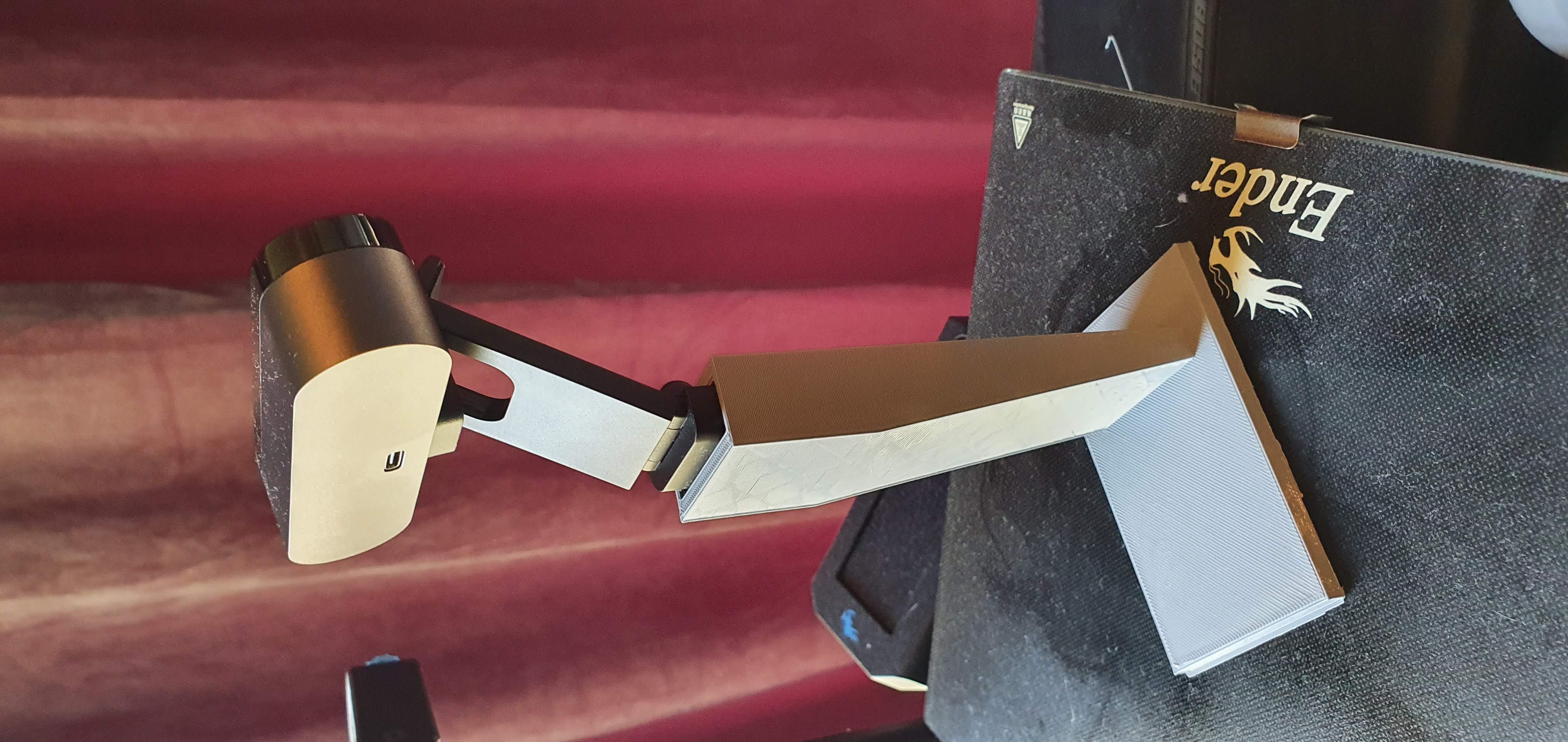 Webcam stand compatible with Logitech Brio