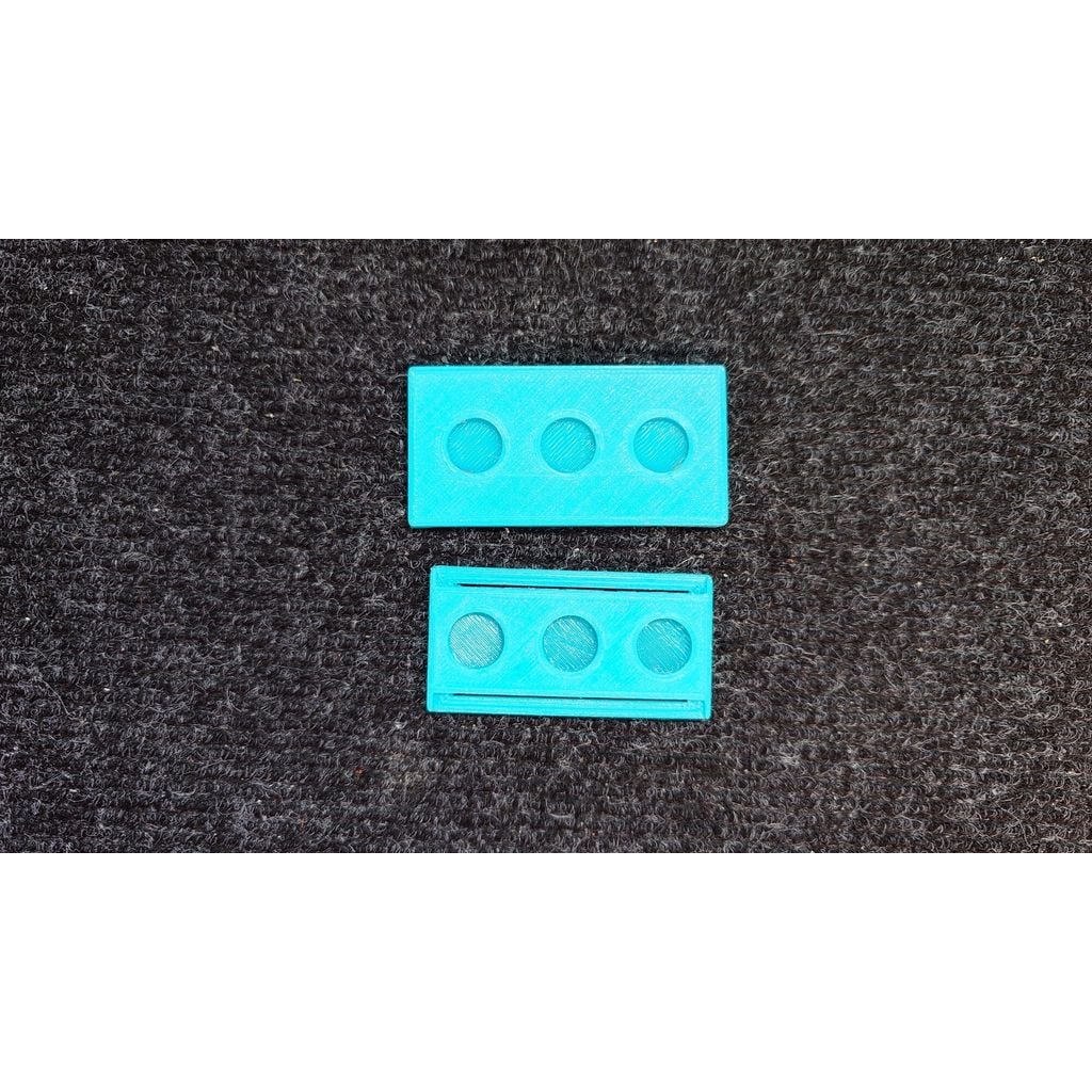 Quick release small reflective panel for clothing/backpack with magnetic fastener. — miniatura 2