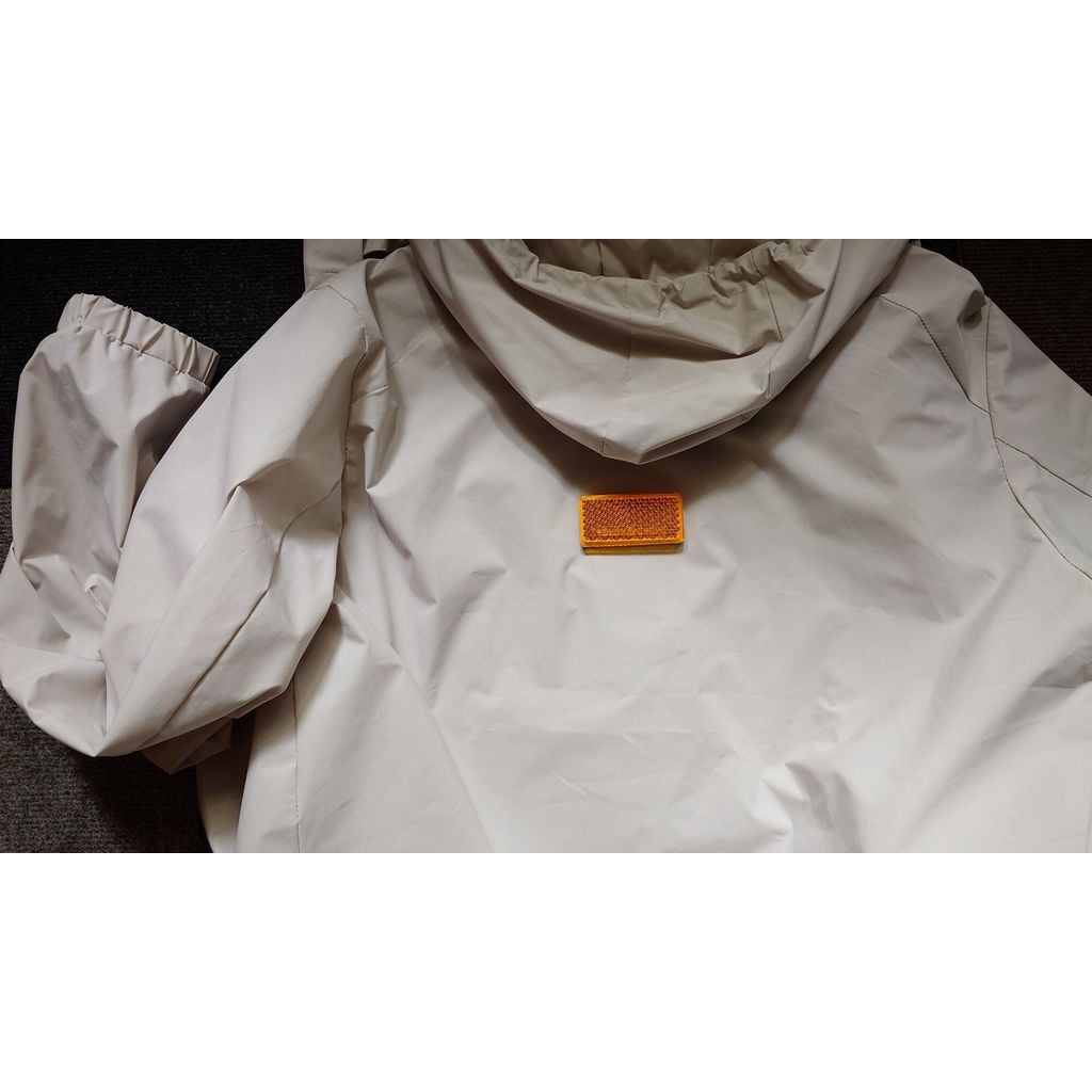 Quick release small reflective panel for clothing/backpack with magnetic fastener. — miniatura 9