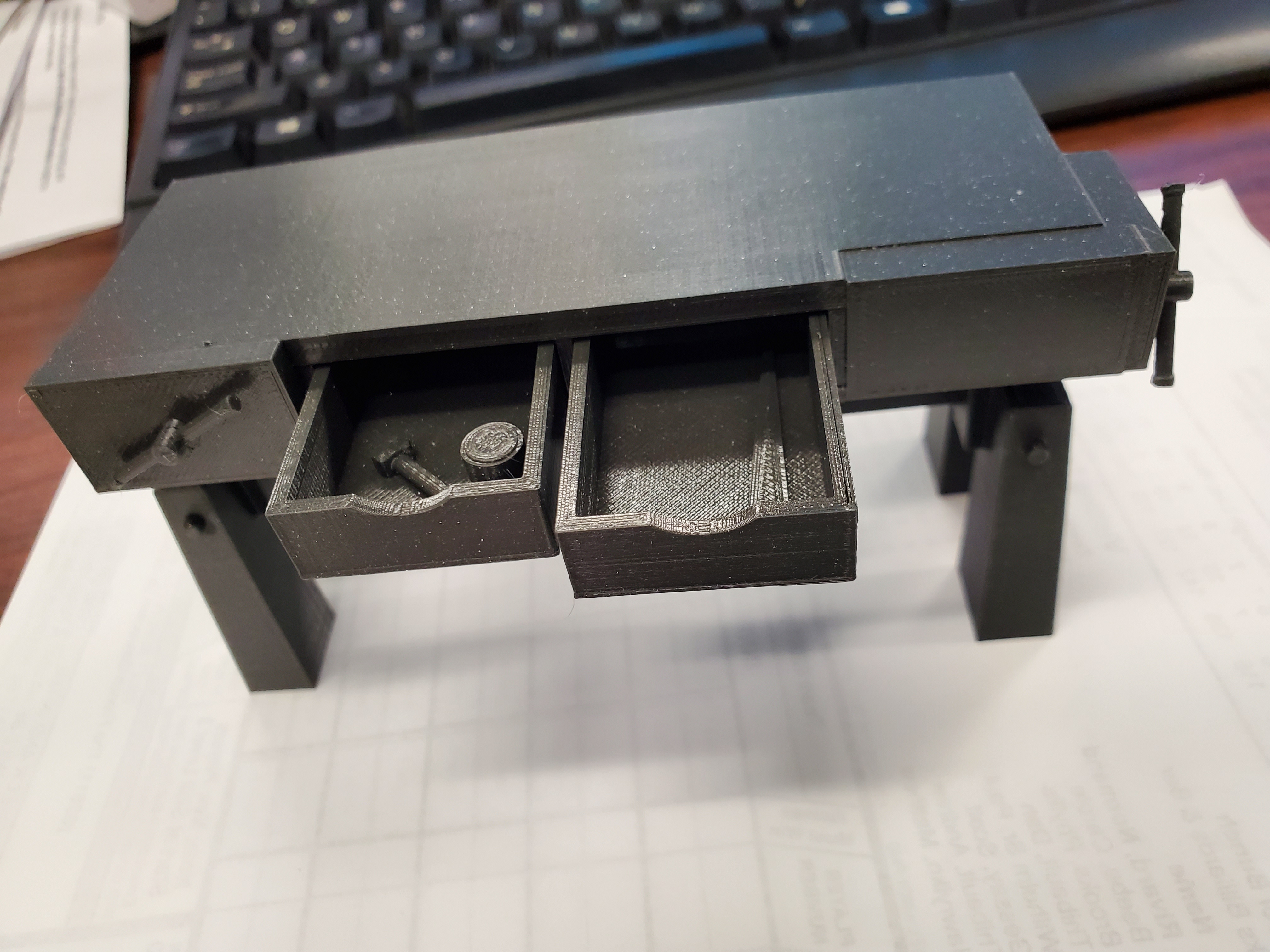 Miniatura 8 do modelo 3D Skyrim Elder Scrolls Carpenter work bench