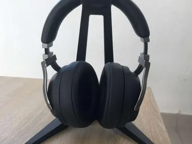 headphone stand