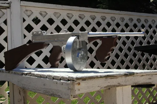 Mechanical Tommy Gun Prop