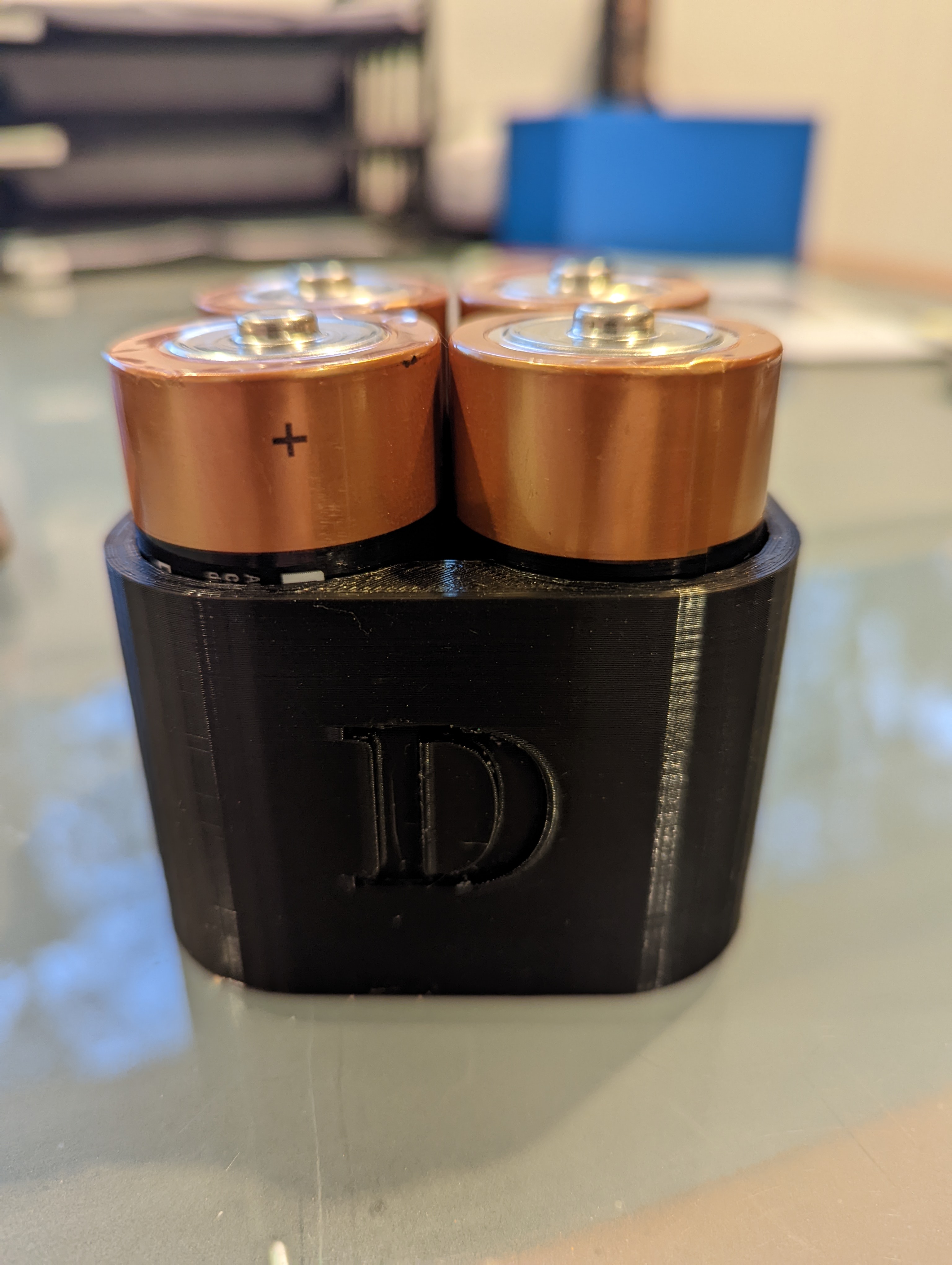 Stackable 4 x D Cell battery storage box
