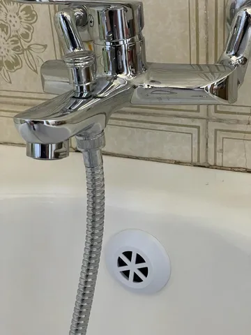 Bath tub overflow drain cover - old style screw on