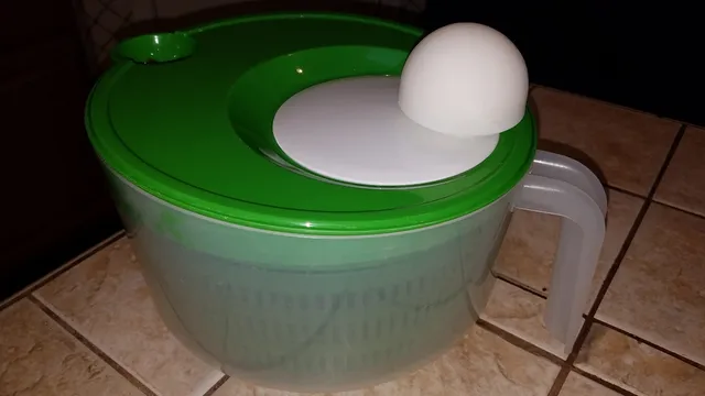 Oversized knob for Good Cook Salad Spinner