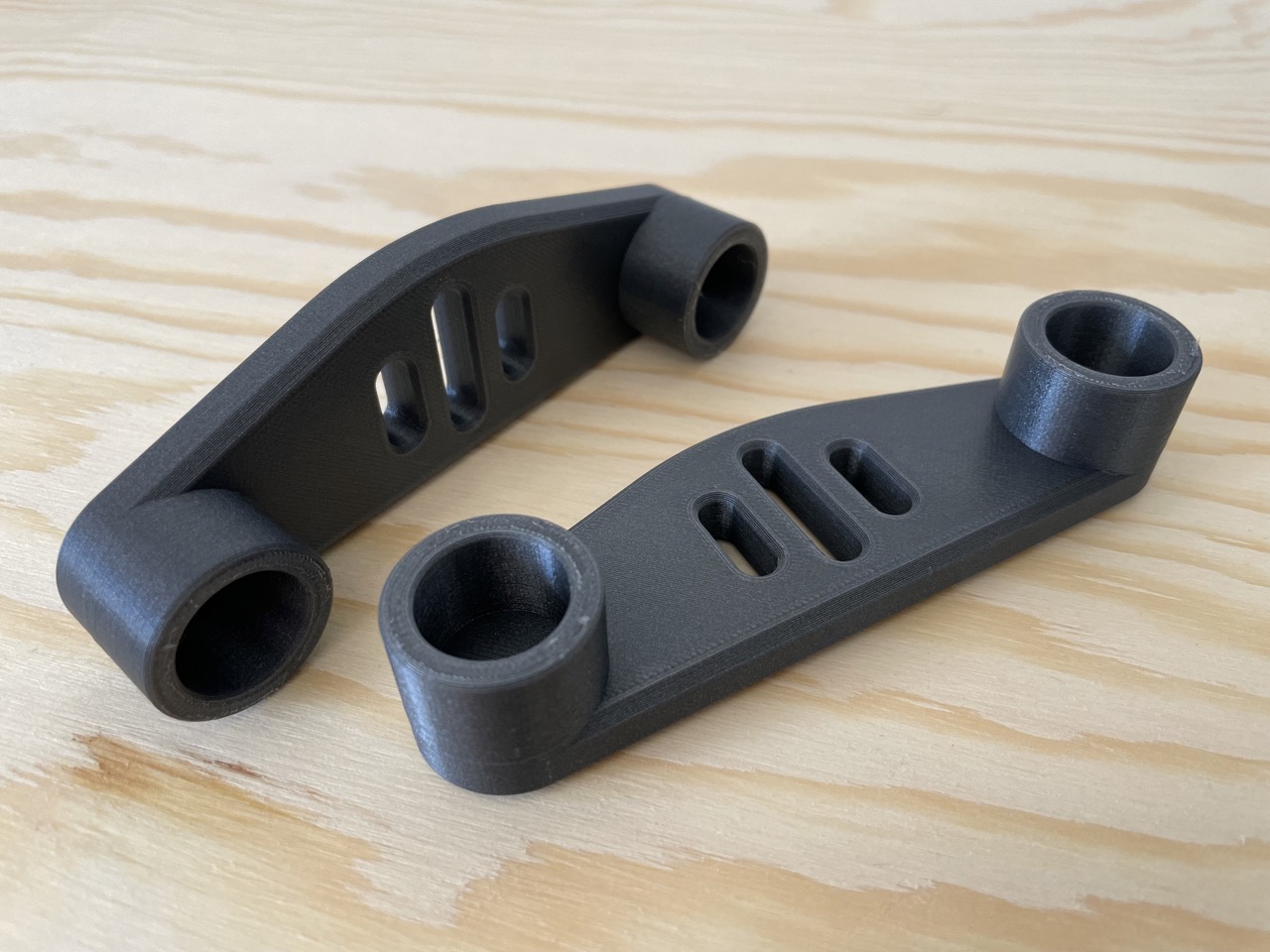 Miniatura 4 do modelo 3D Filament Spool Rack