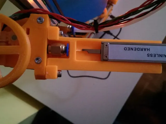 Bowden extruder caliper mount