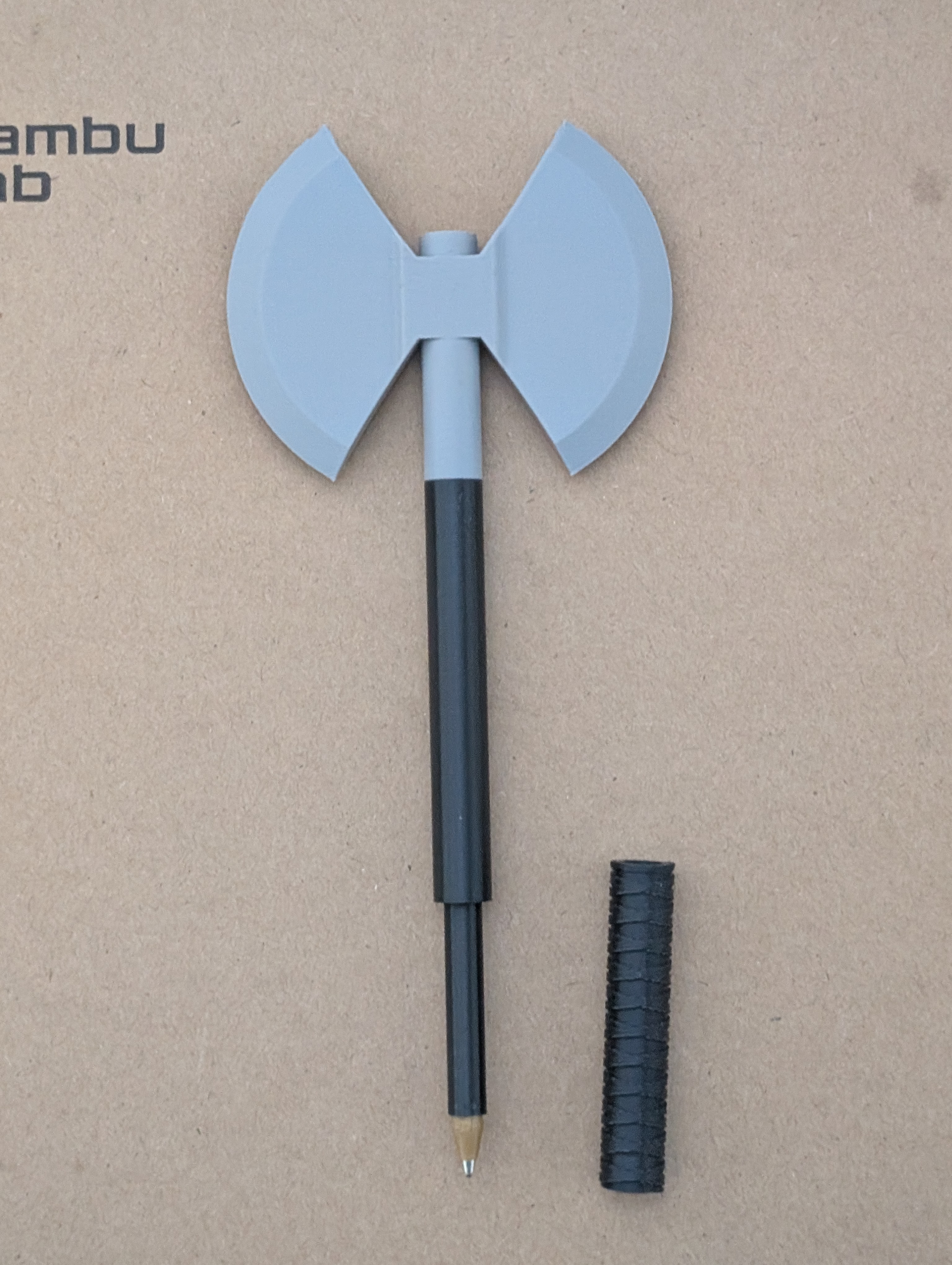 Medieval Battle Axe Pen — miniatura 2
