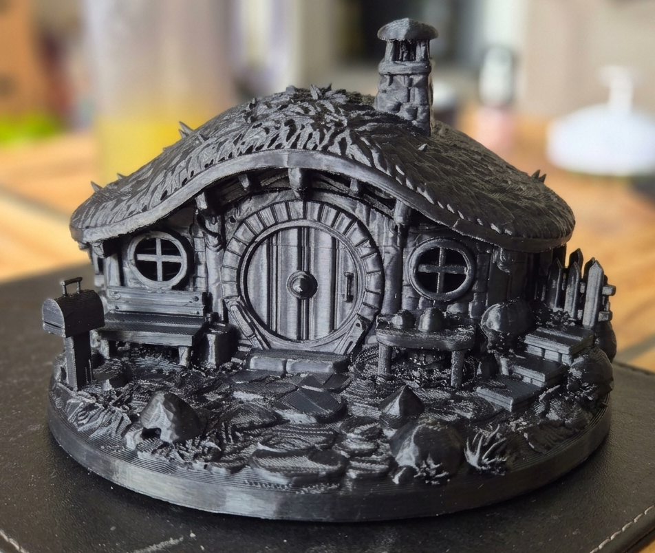Hollowed Out Smaller Hobbit House Model Bag End Lord of the Rings LOTR Shire