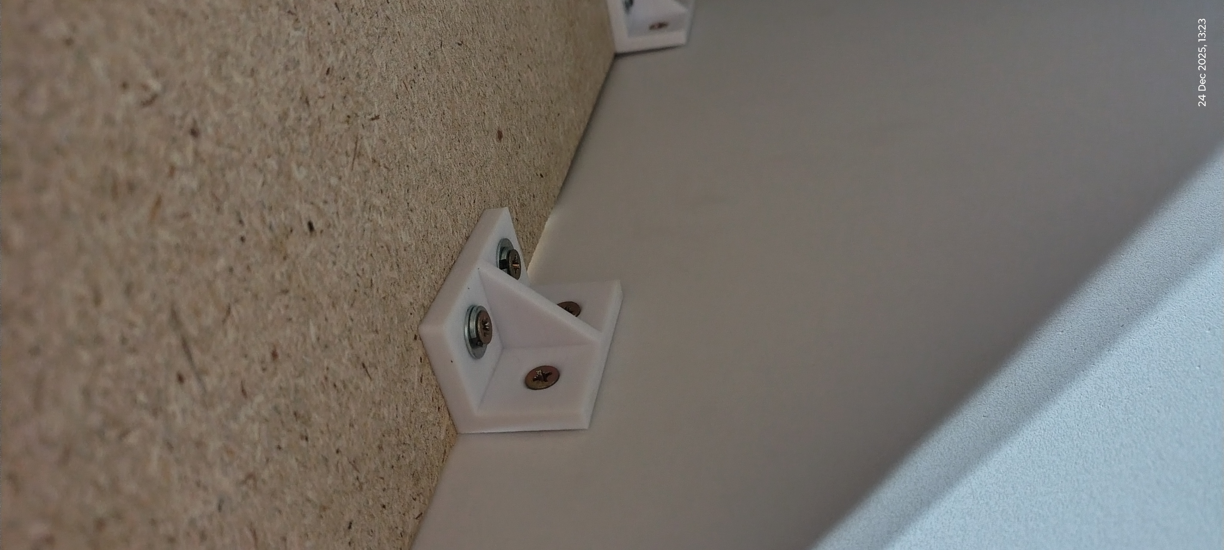 Sturdy L brackets