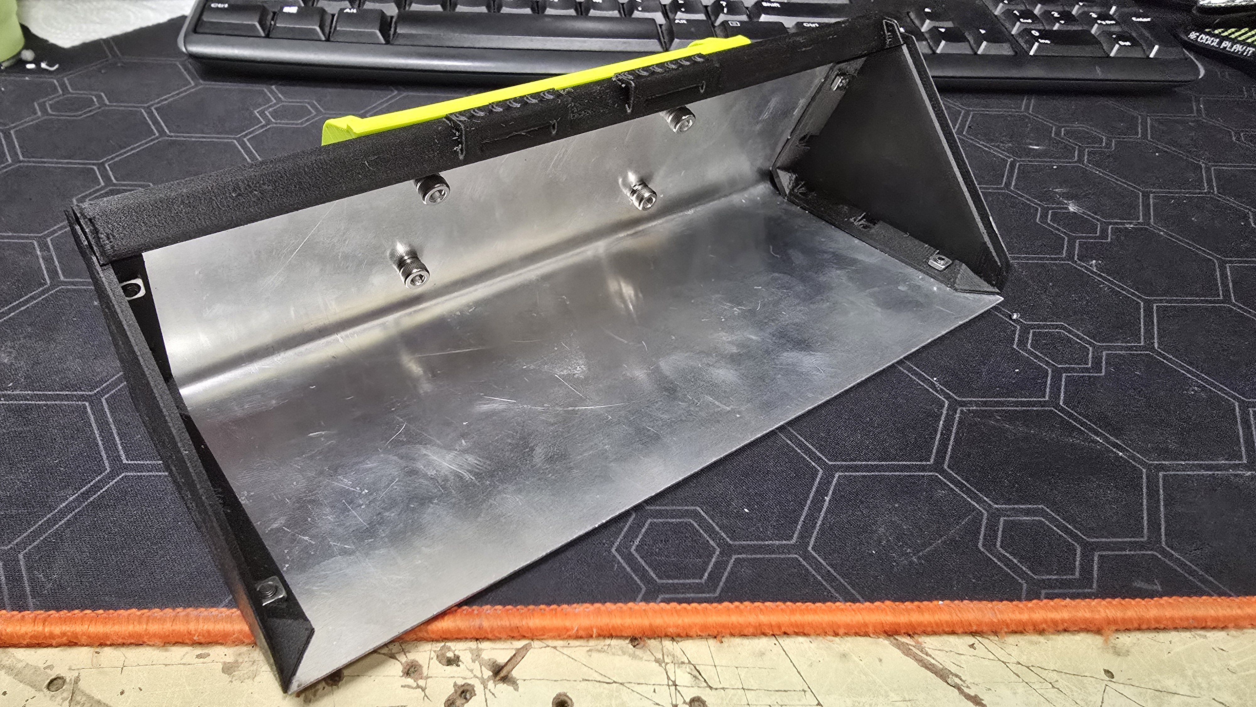 Metal Bucket for AN3DRC Skid Steer