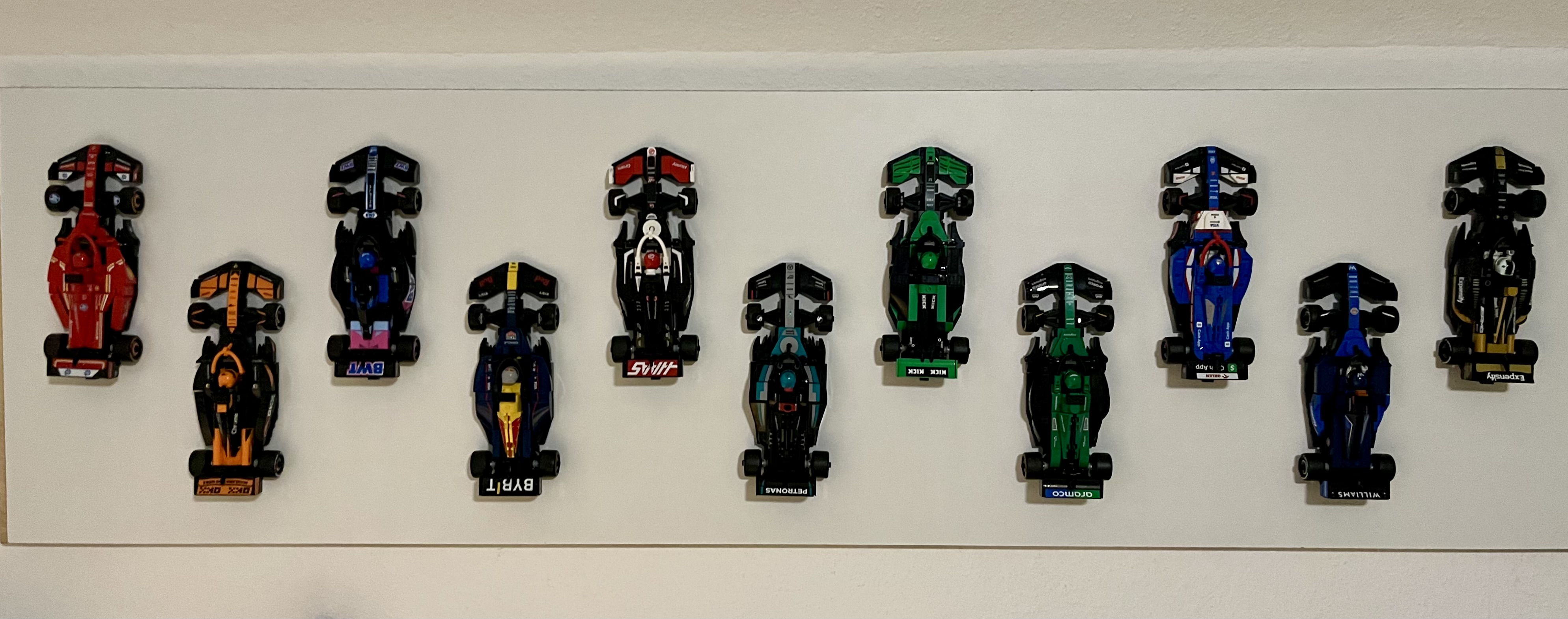 Invisible Wall Mount for LEGO F1 Speed Champions