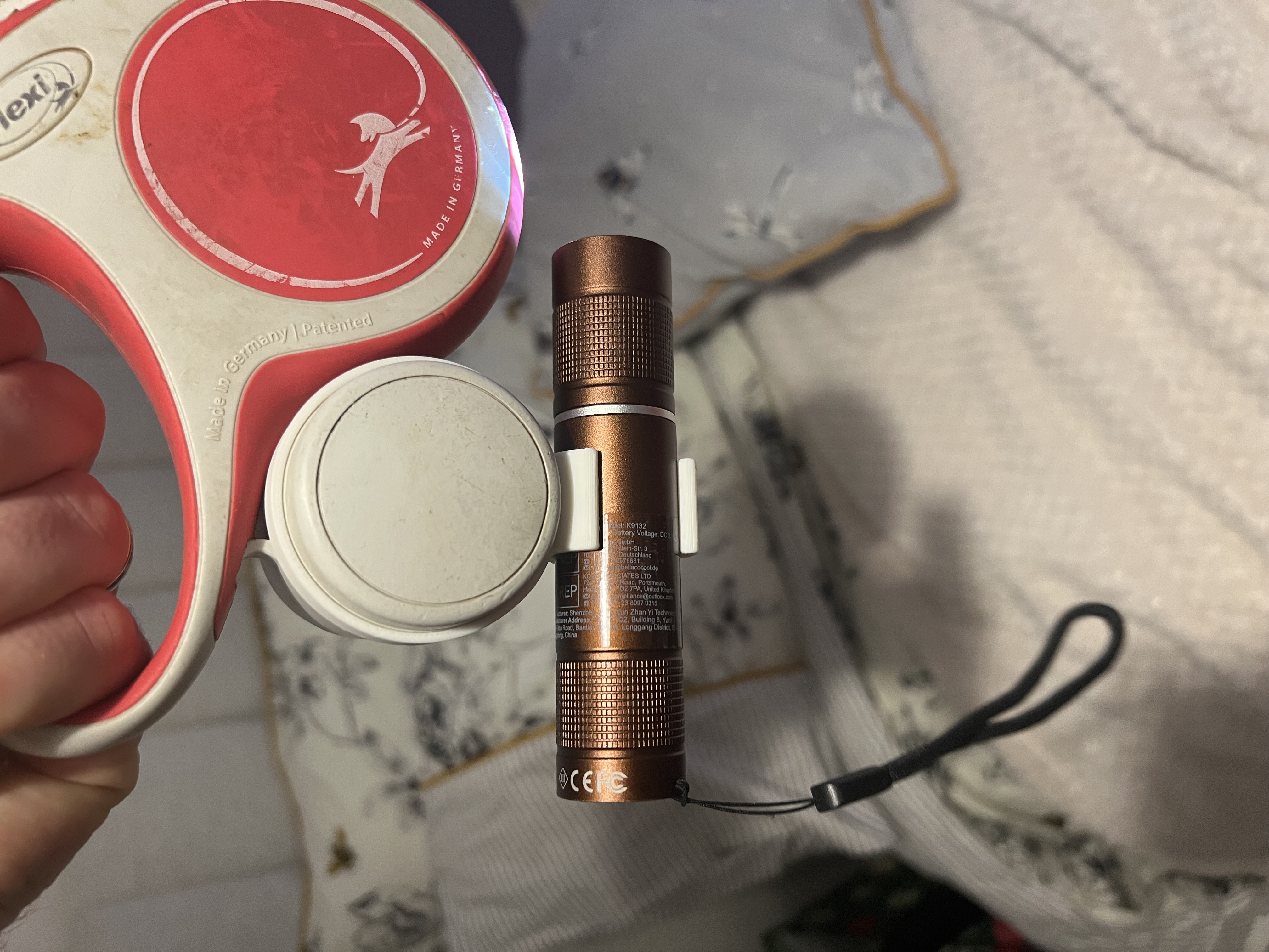 Flexi lead torch holder