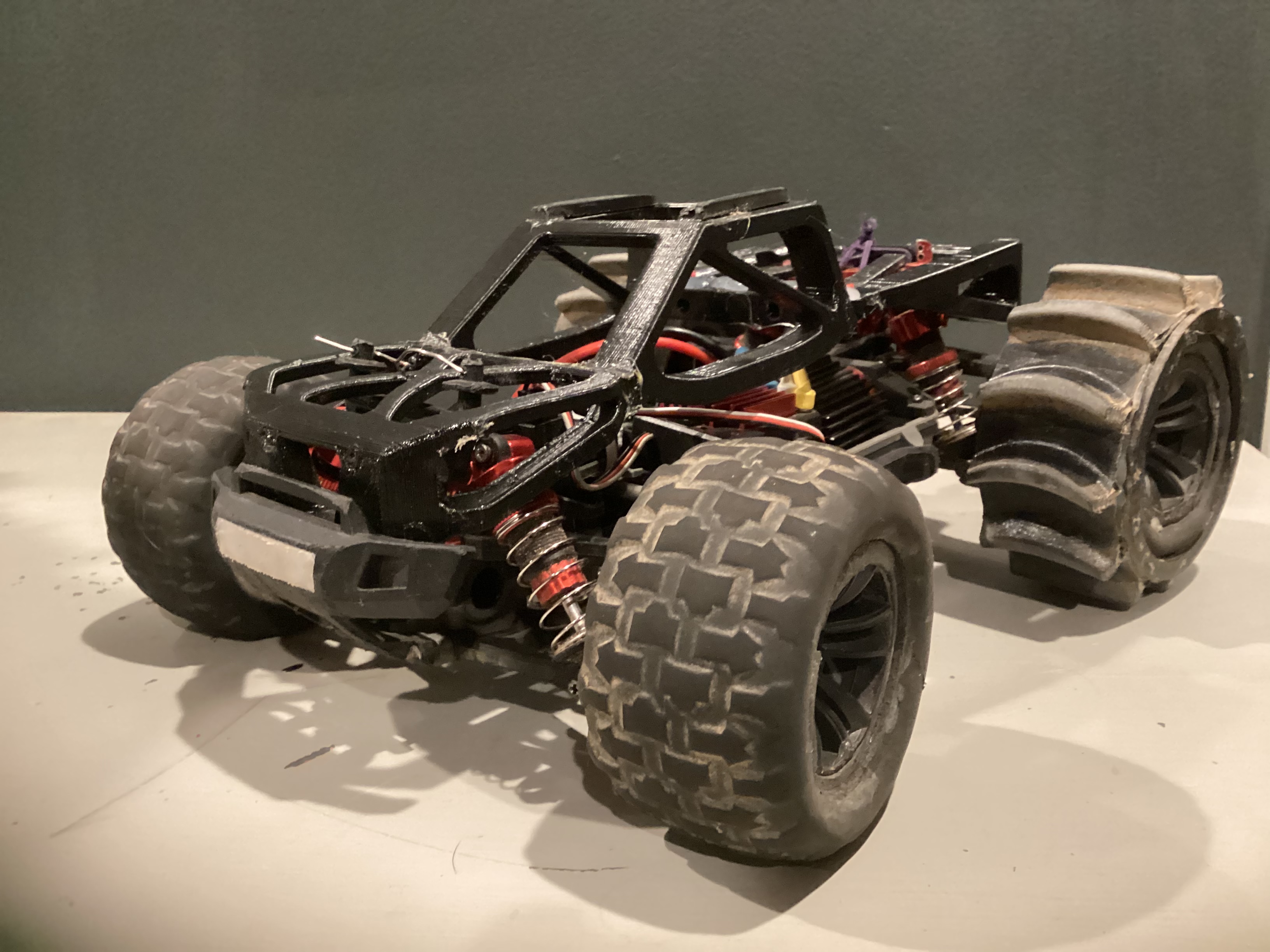 MJX H16BM Roll Cage (remixed from Rlaarlo Omni Terminator Roll Cage)