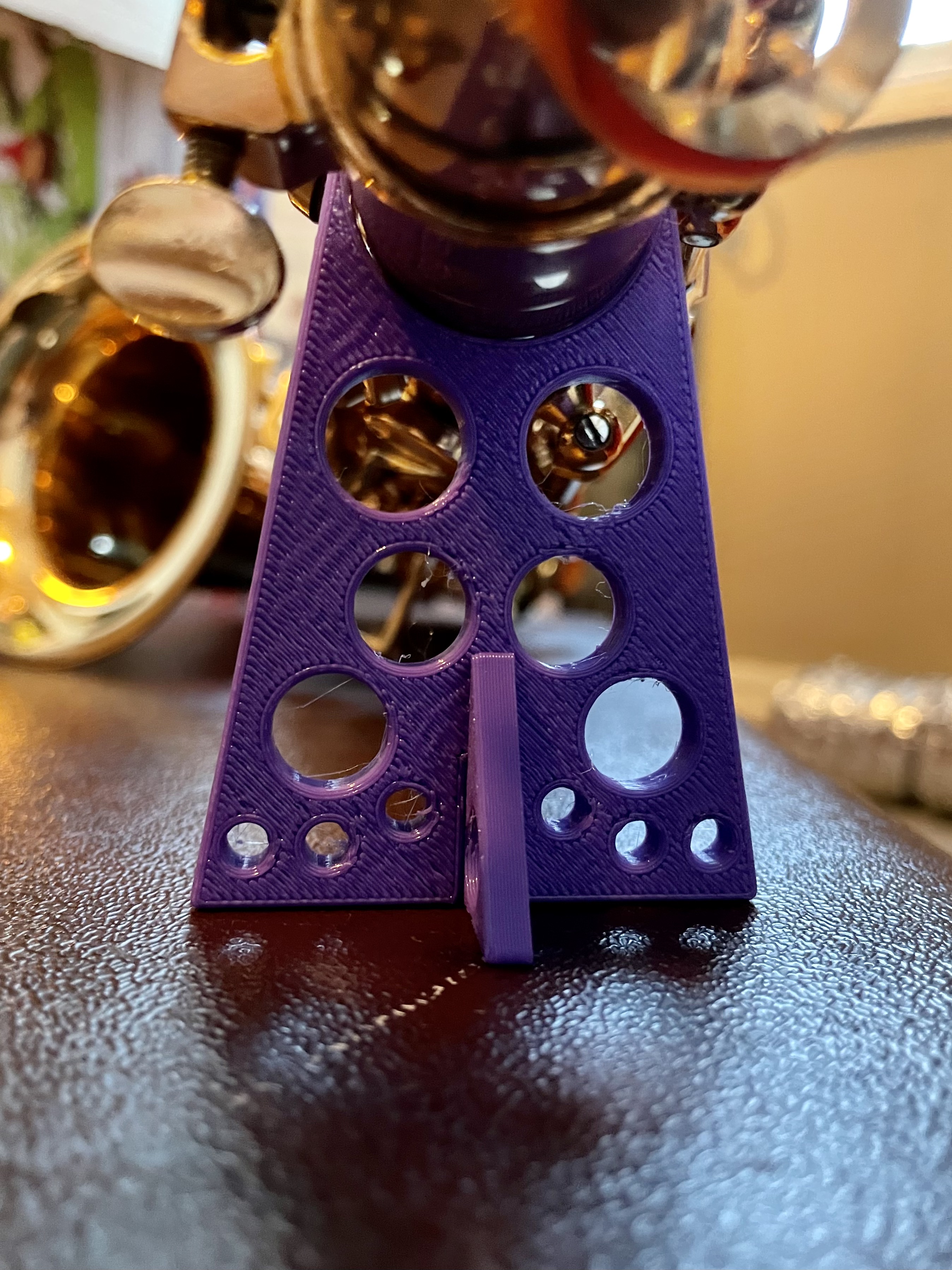 Alto saxophone stand