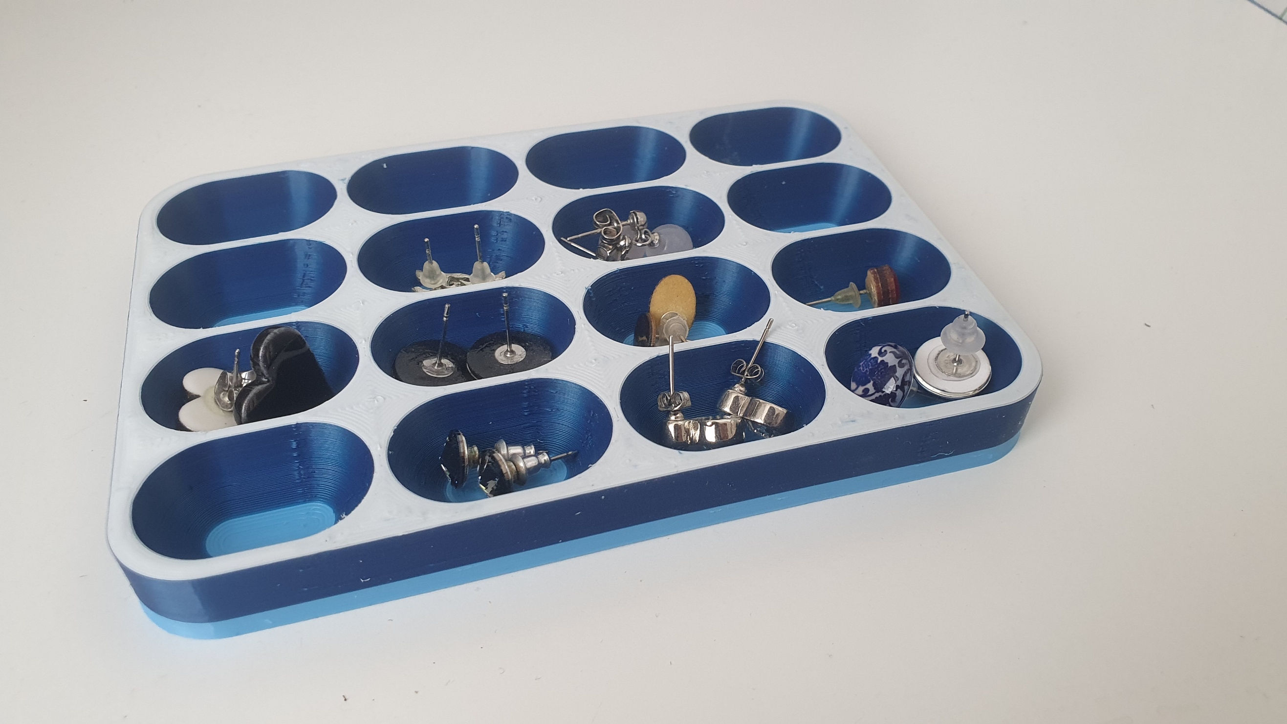 Stud earrings tray/Organizér na náušnice