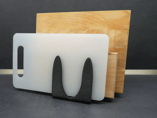 Chopping board holder