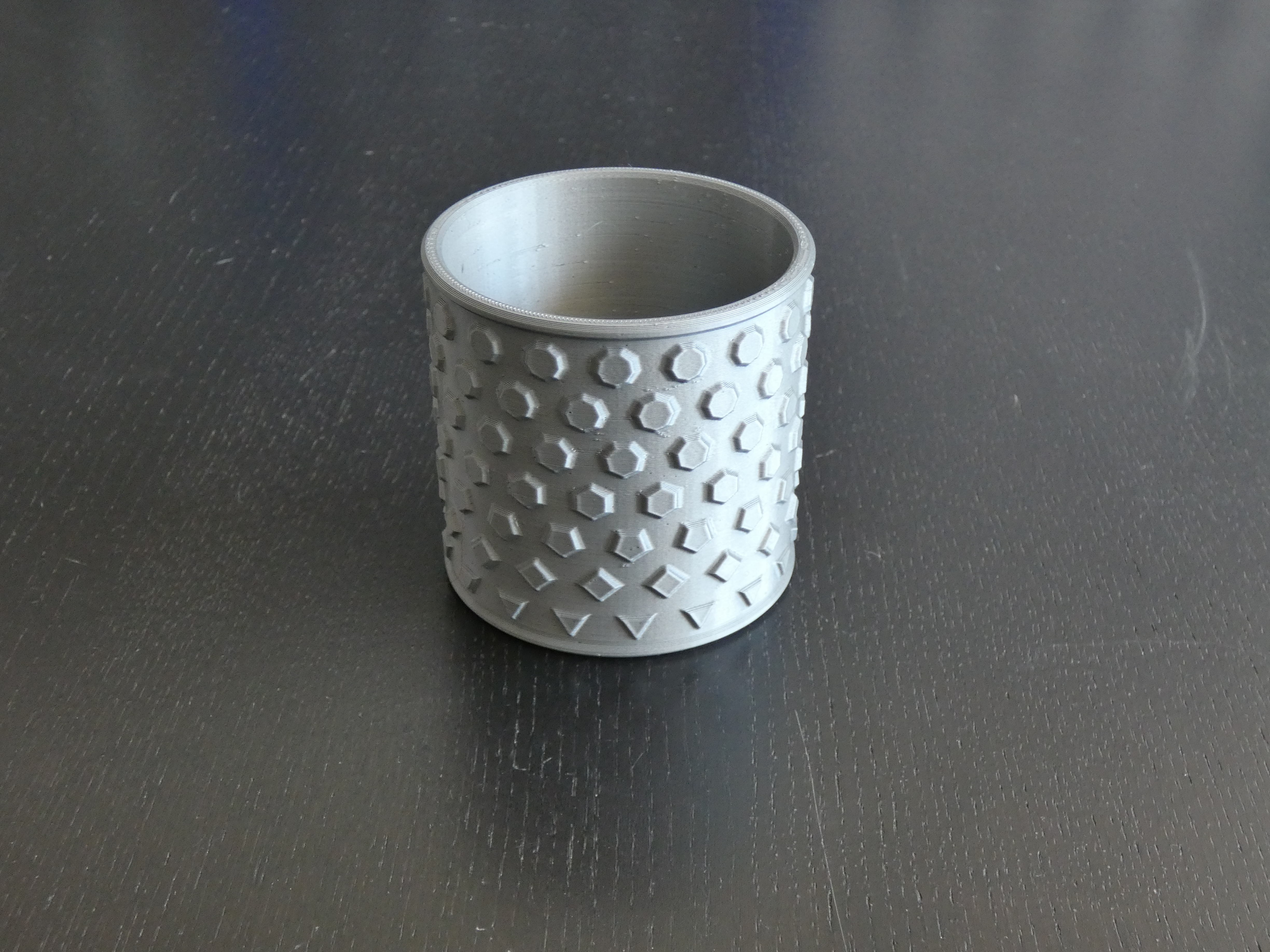 Decorative pot - Basic Polygons