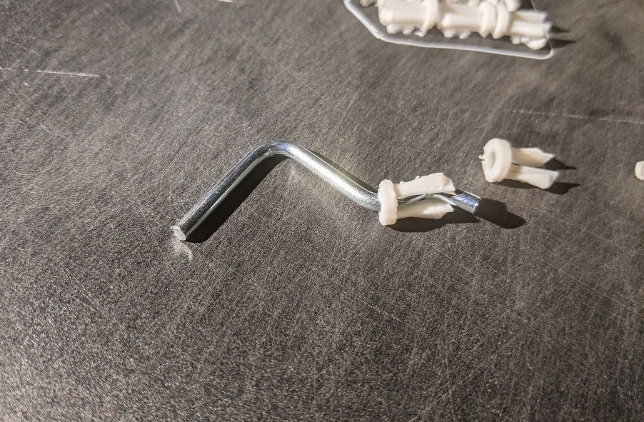 Miniatura 3 do modelo 3D Locking pegboard hook adaptor