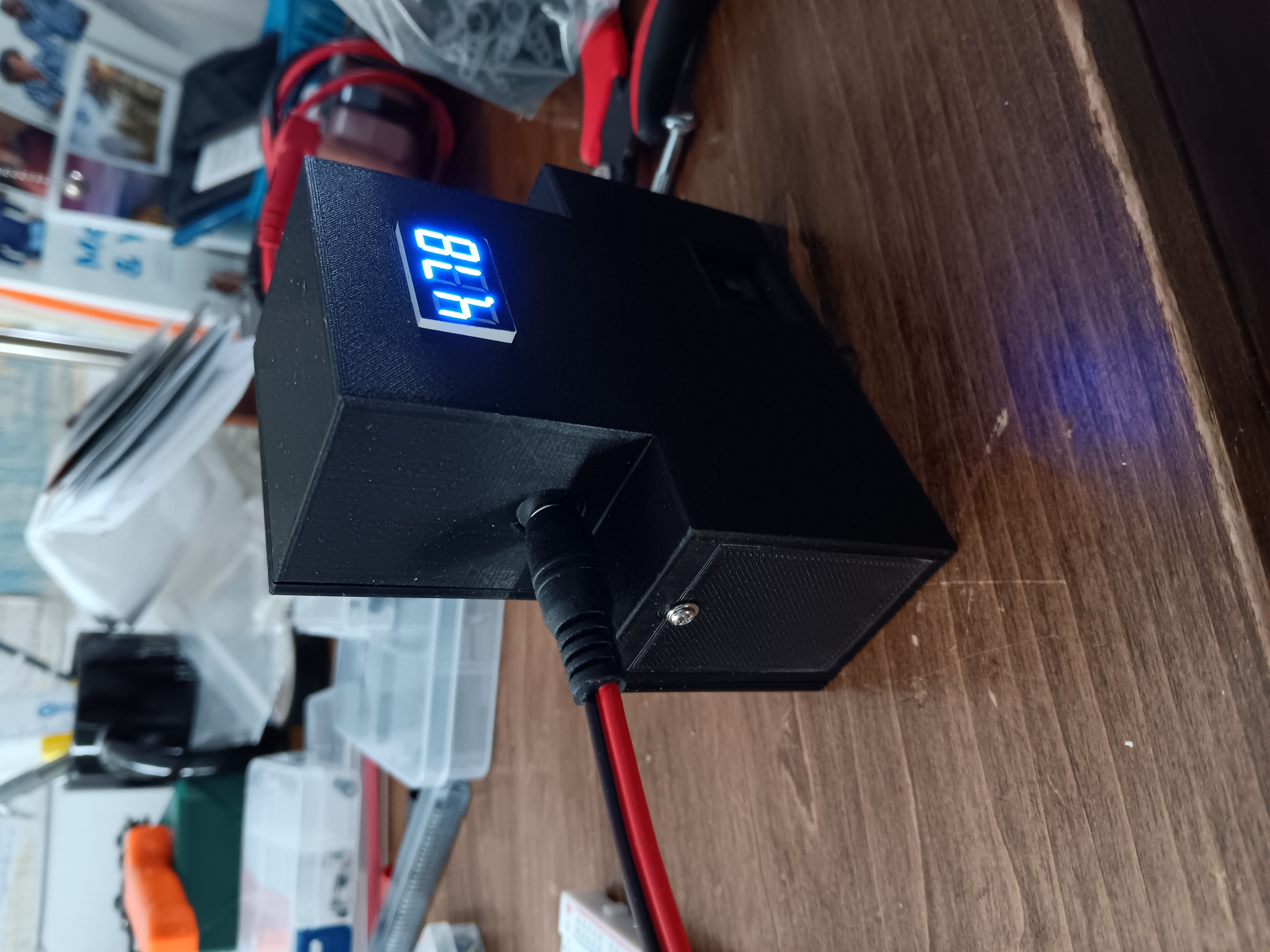 Voltage meter — thumbnail 2
