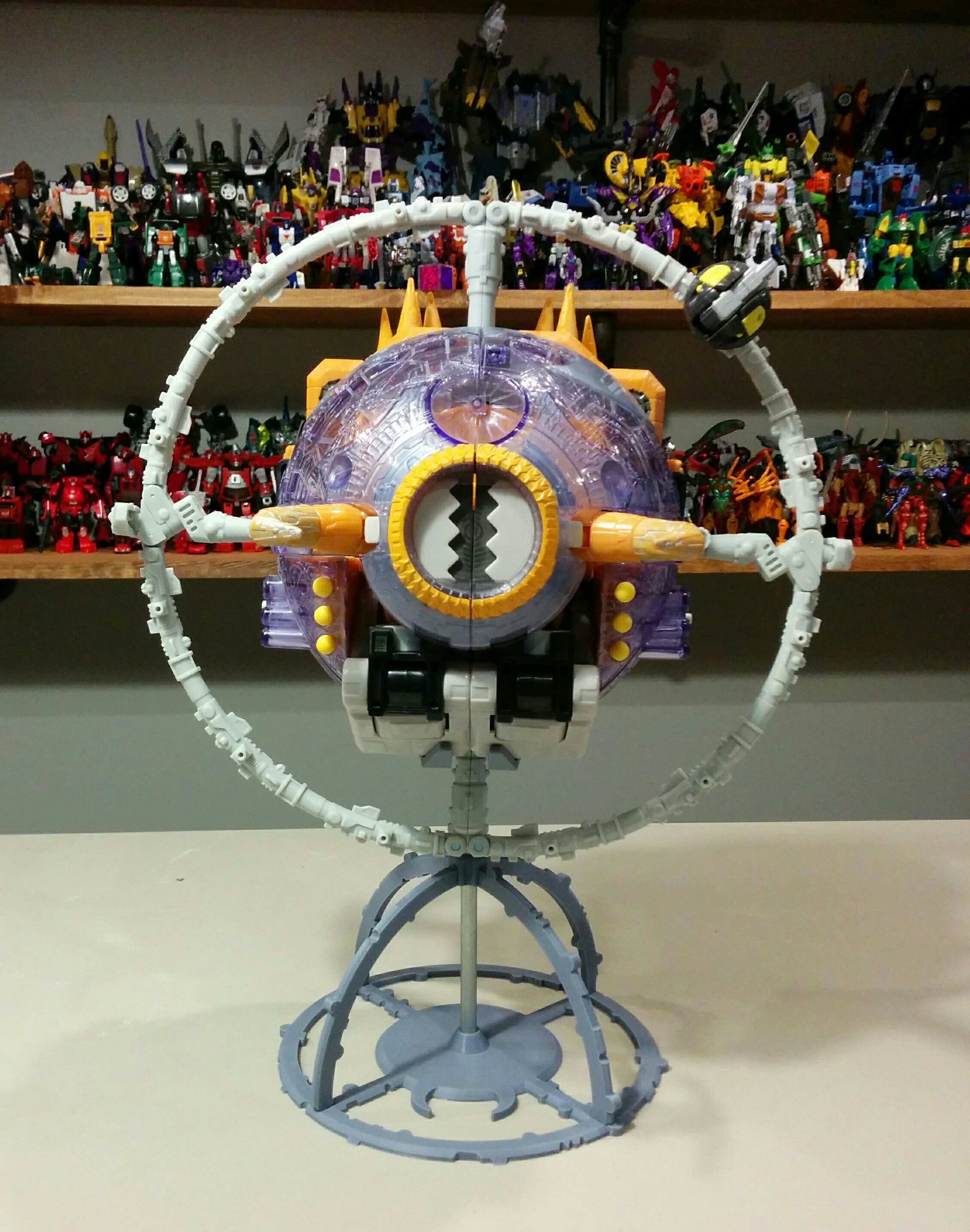 Transformers Unicron Vertical Stand von Spradlinb Kostenloses