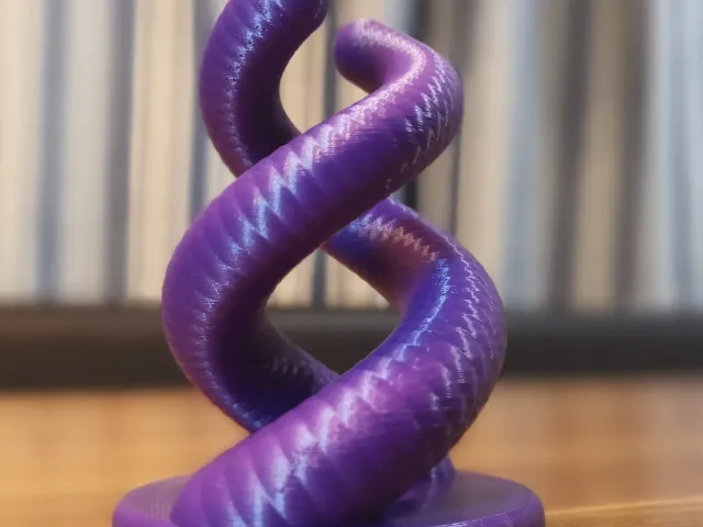 Double Helix Pen Holder