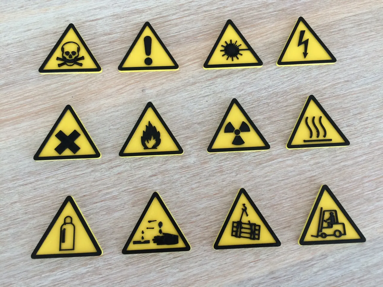 Warning signs by Obolski | Download free STL model | Printables.com