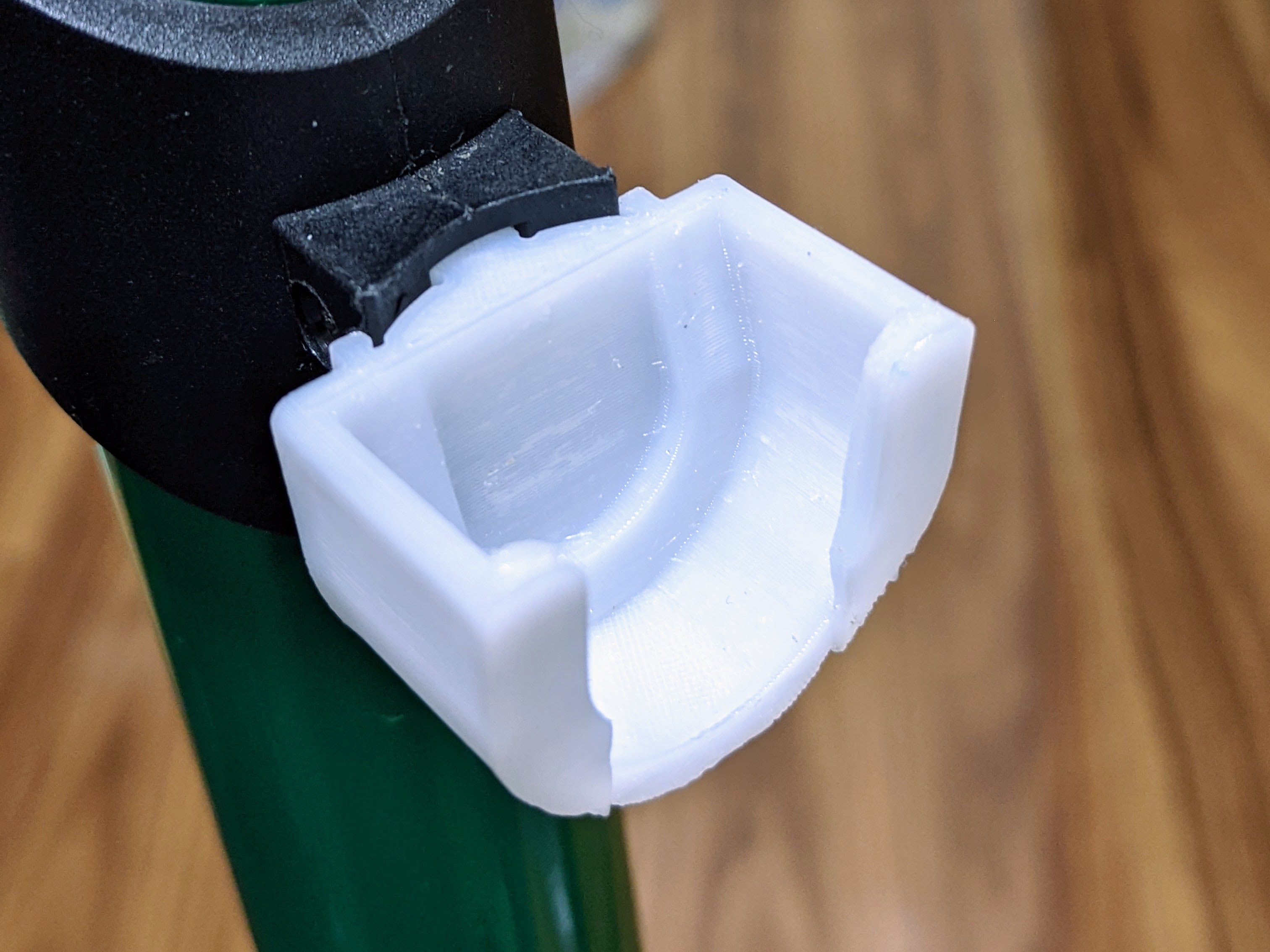 HIRAME pump head holder