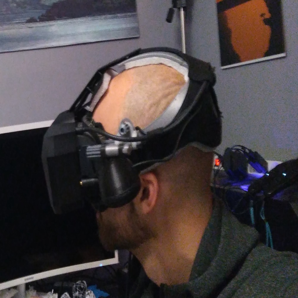 Pimax HMD's Weight Splitter