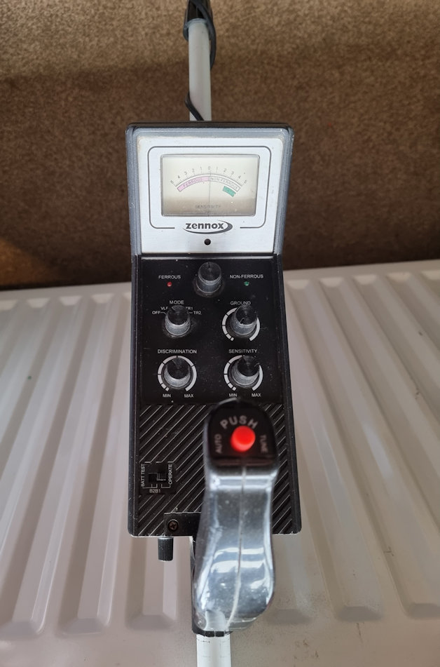 Zennox GC1006 Metal Detector Battery Covers by Bigfoot650 Download