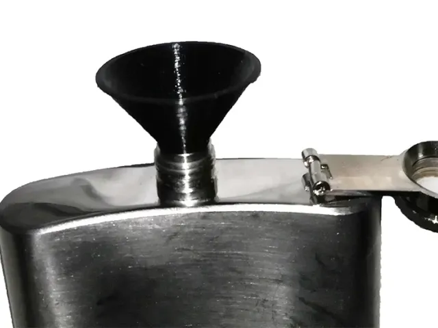 Hip flask funnel