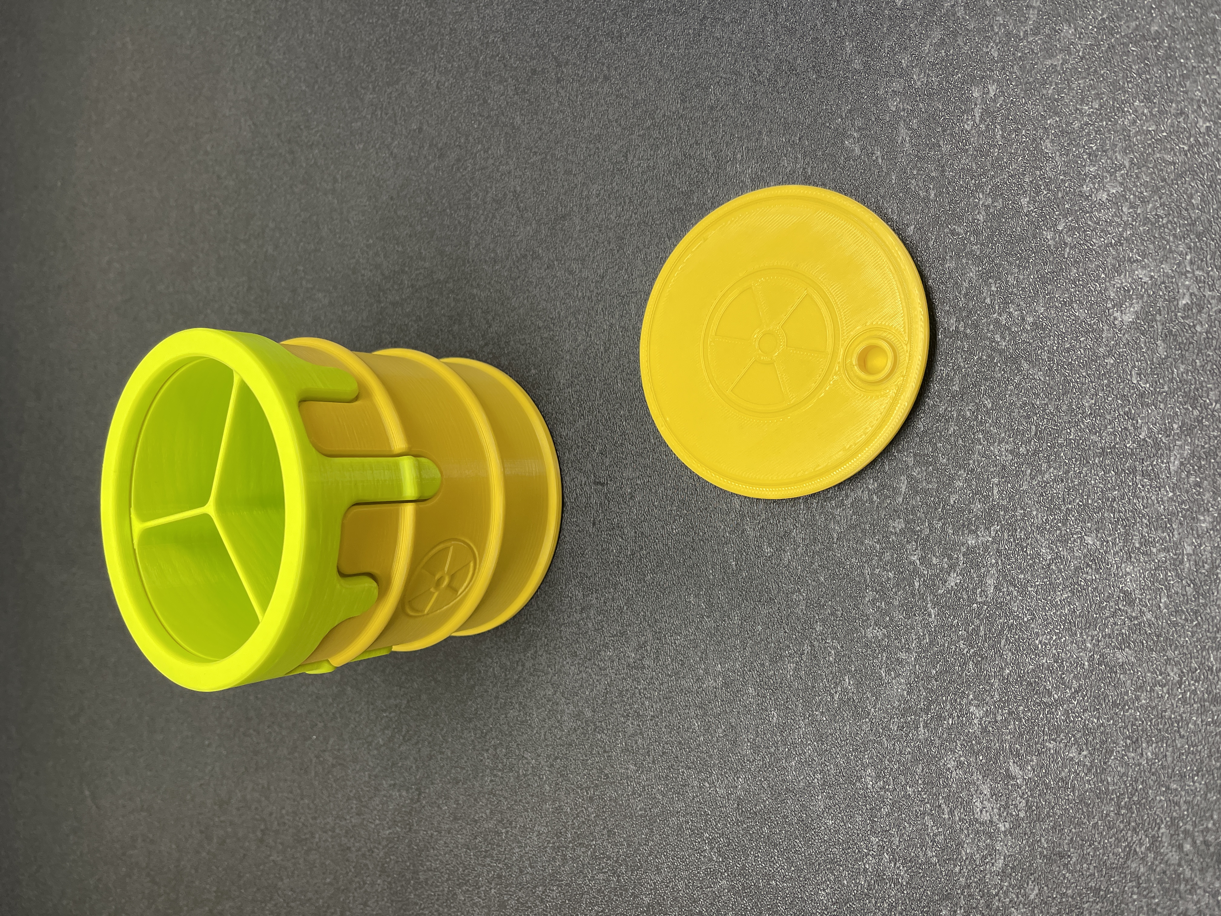 Miniatura 9 do modelo 3D Drippy Drum With Divider Insert