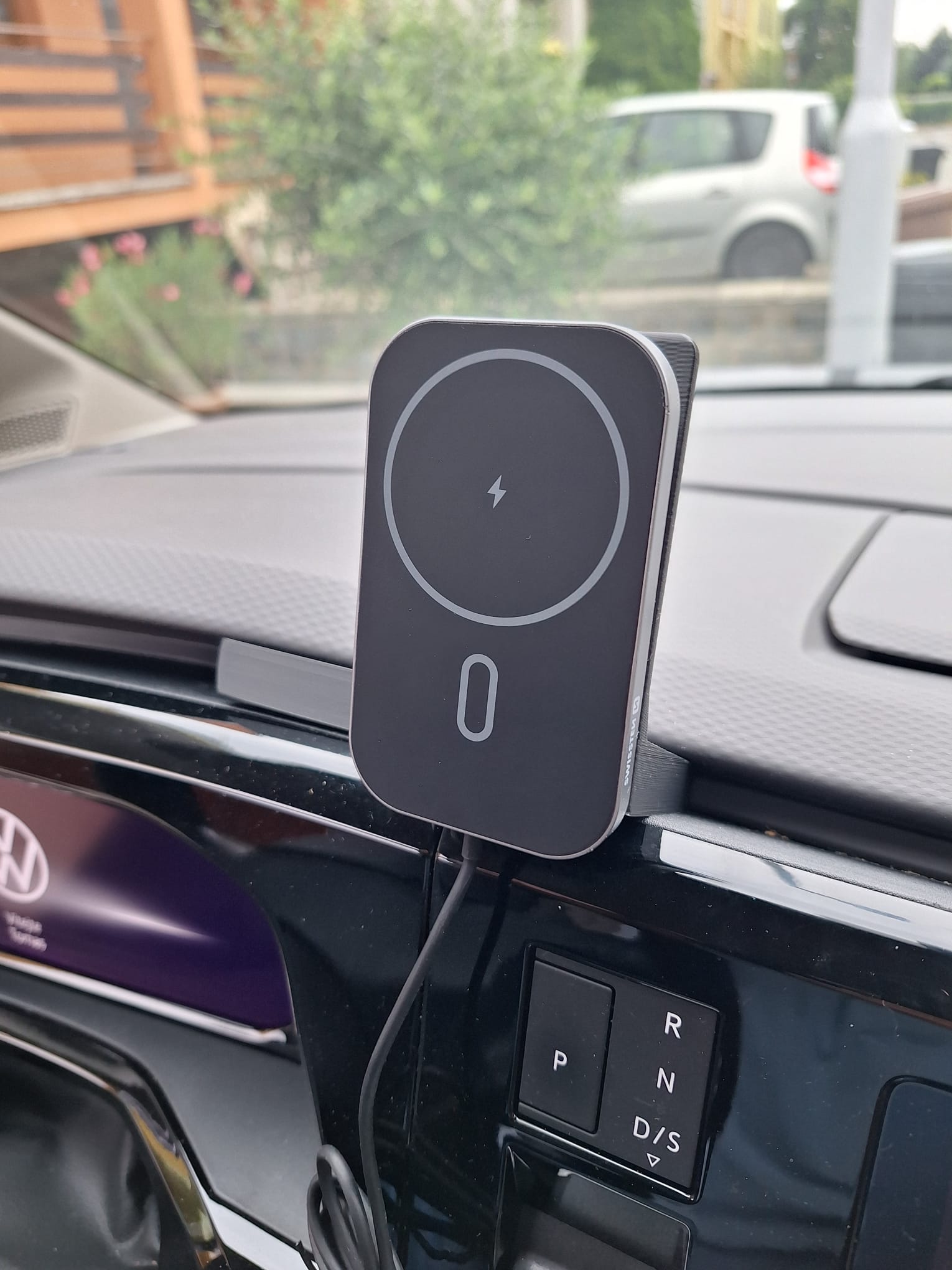 Multivan T7 Phoneholder with MagSafe