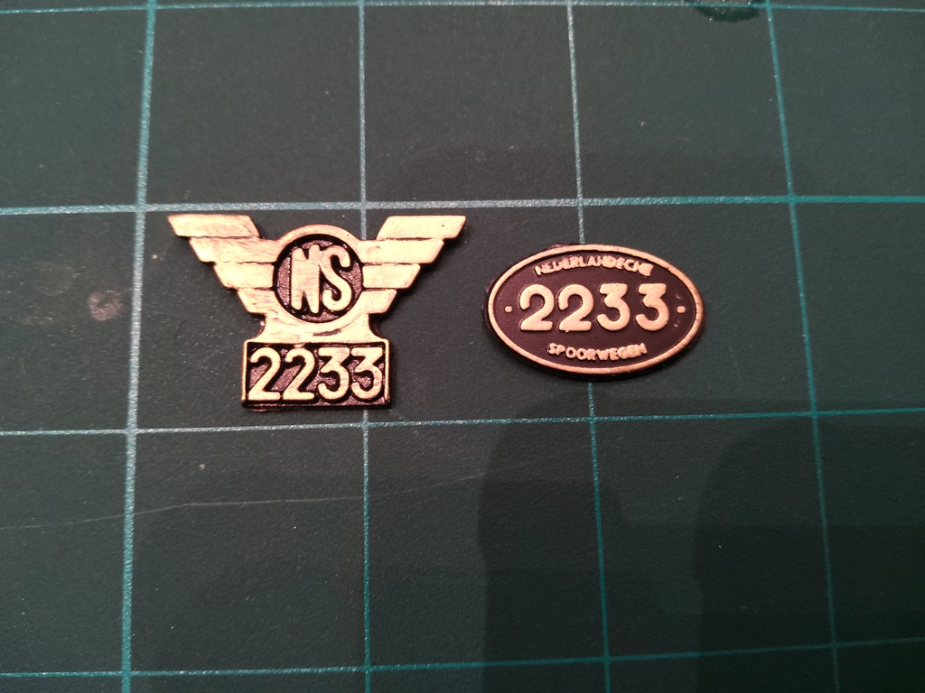 Nederlandsche Spoorwegen nummerplaten "2233" (1:22.5)